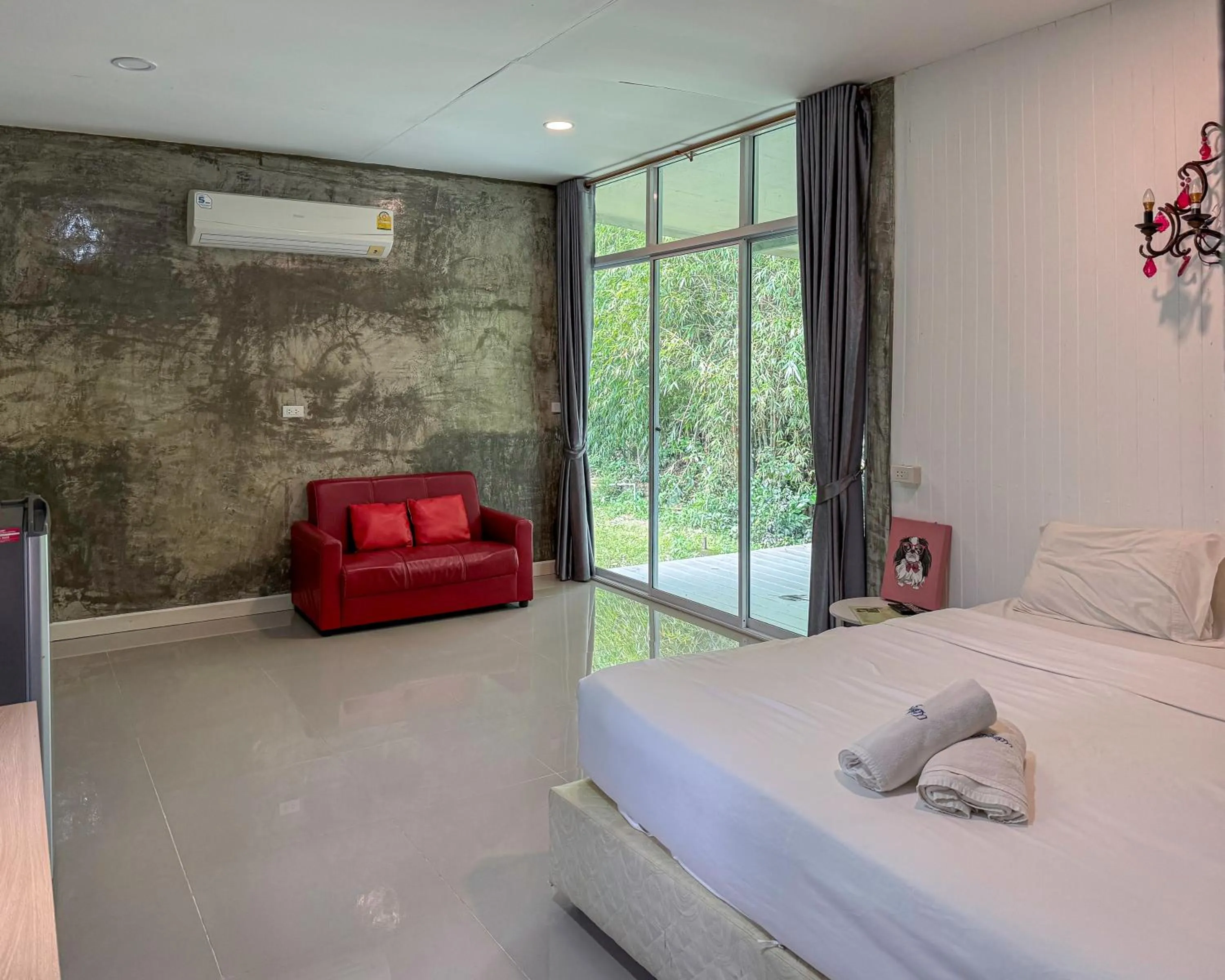 Deluxe Room in Saksupha Resort