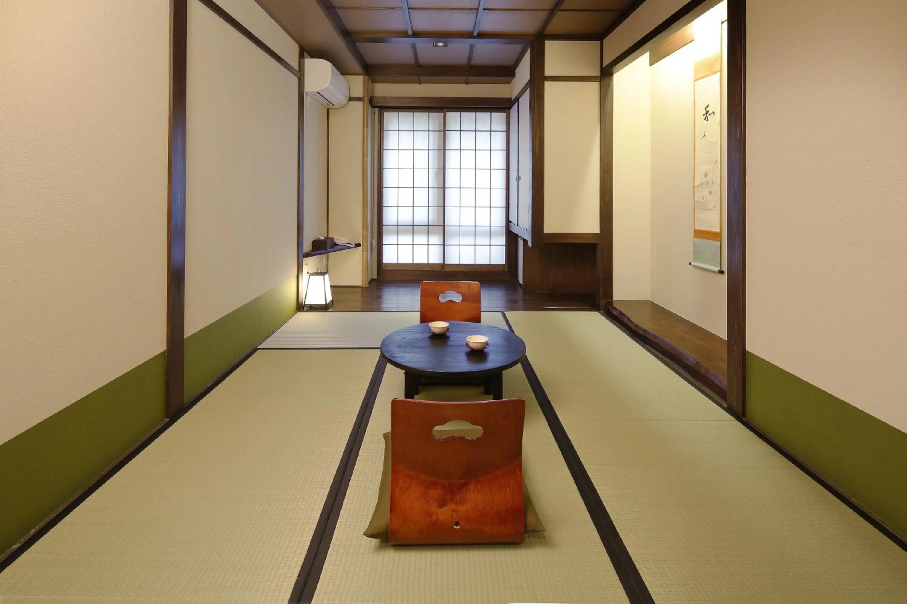 Japanese-Style Standard Room in Kyomachiya Ryokan Sakura Urushitei