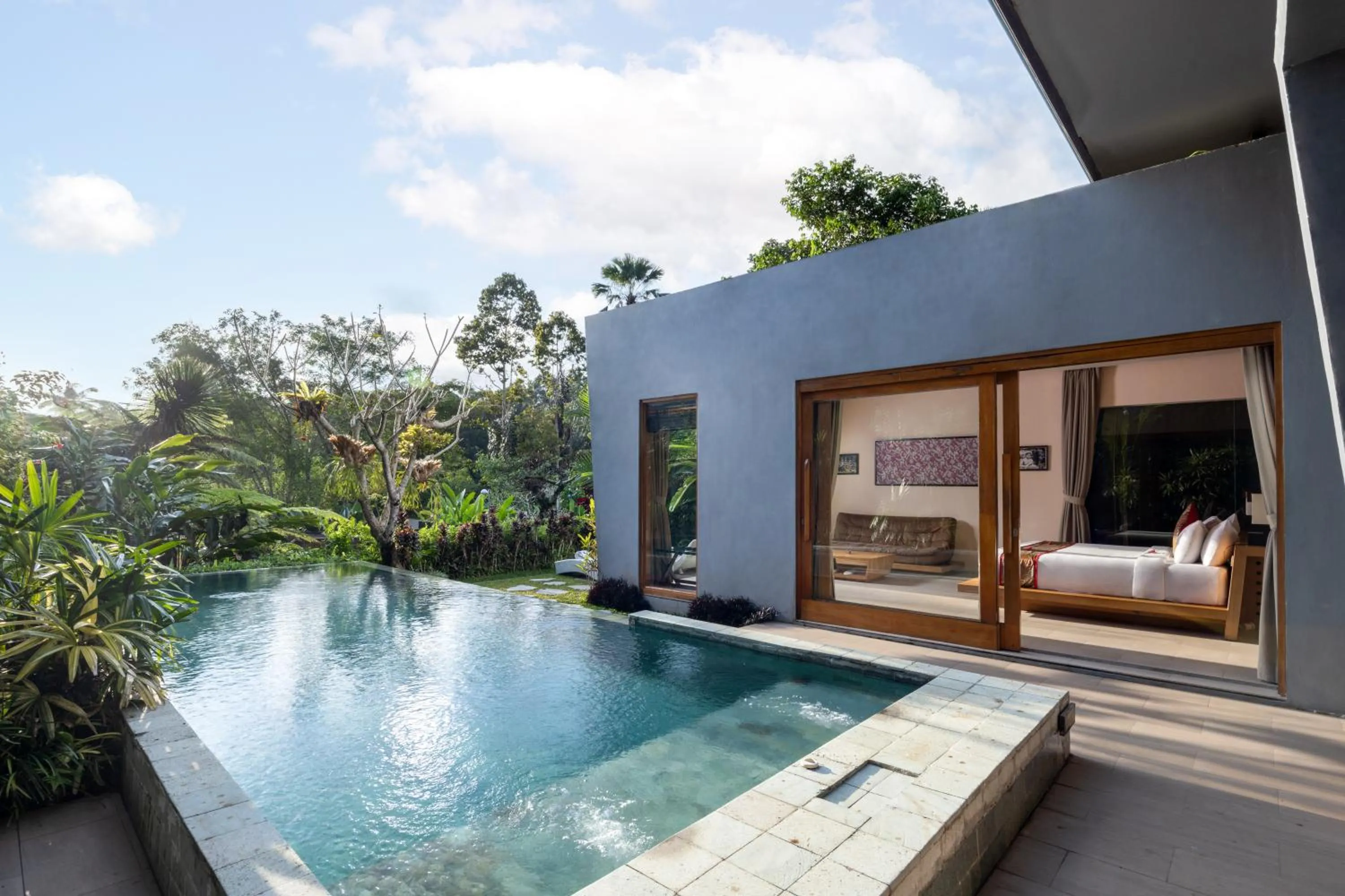 One-Bedroom Villa with Private Pool in Senetan Villas and Spa Resort