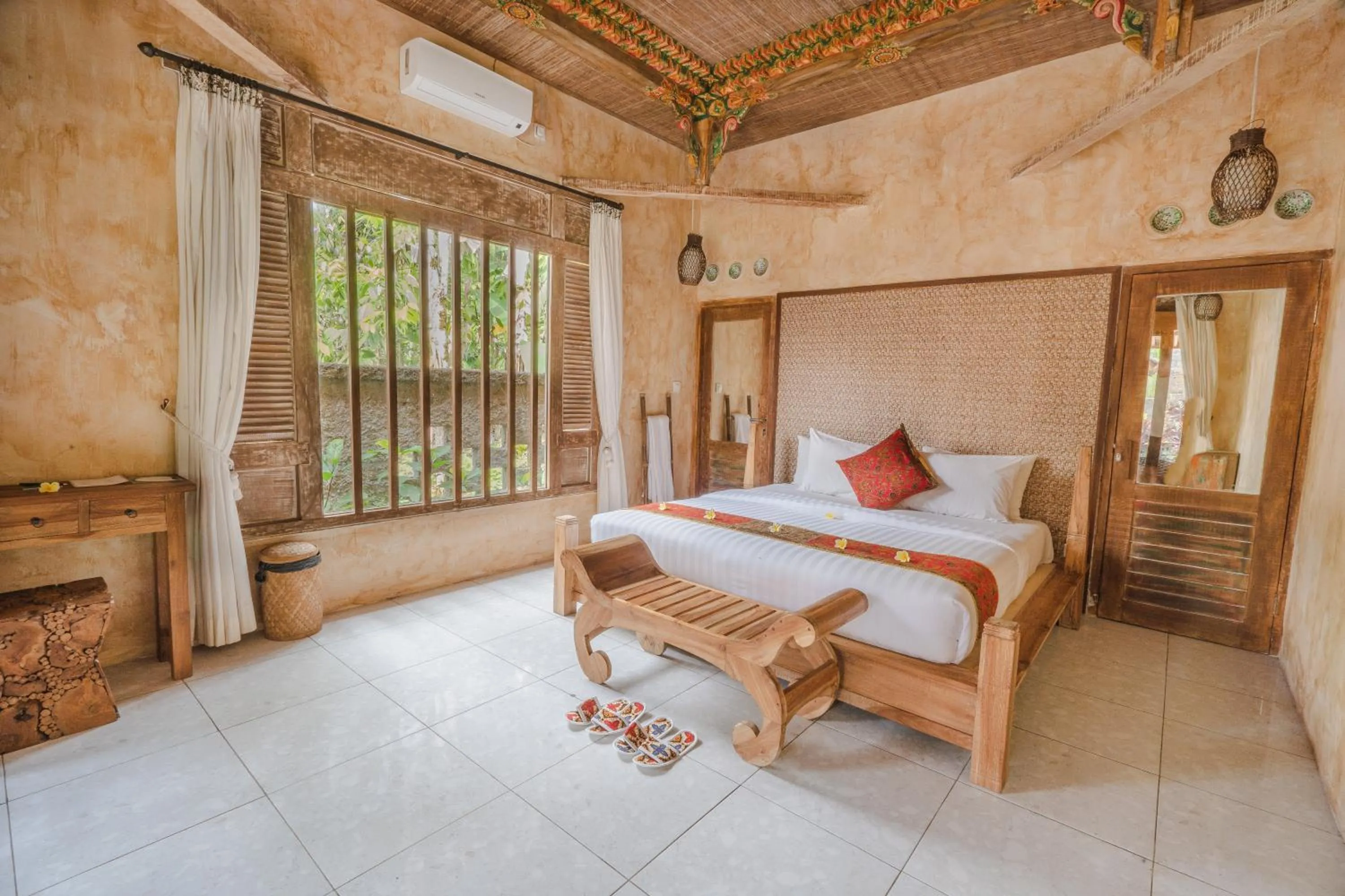 One Bedroom Bungalow with Garden View in Senetan Villas and Spa Resort