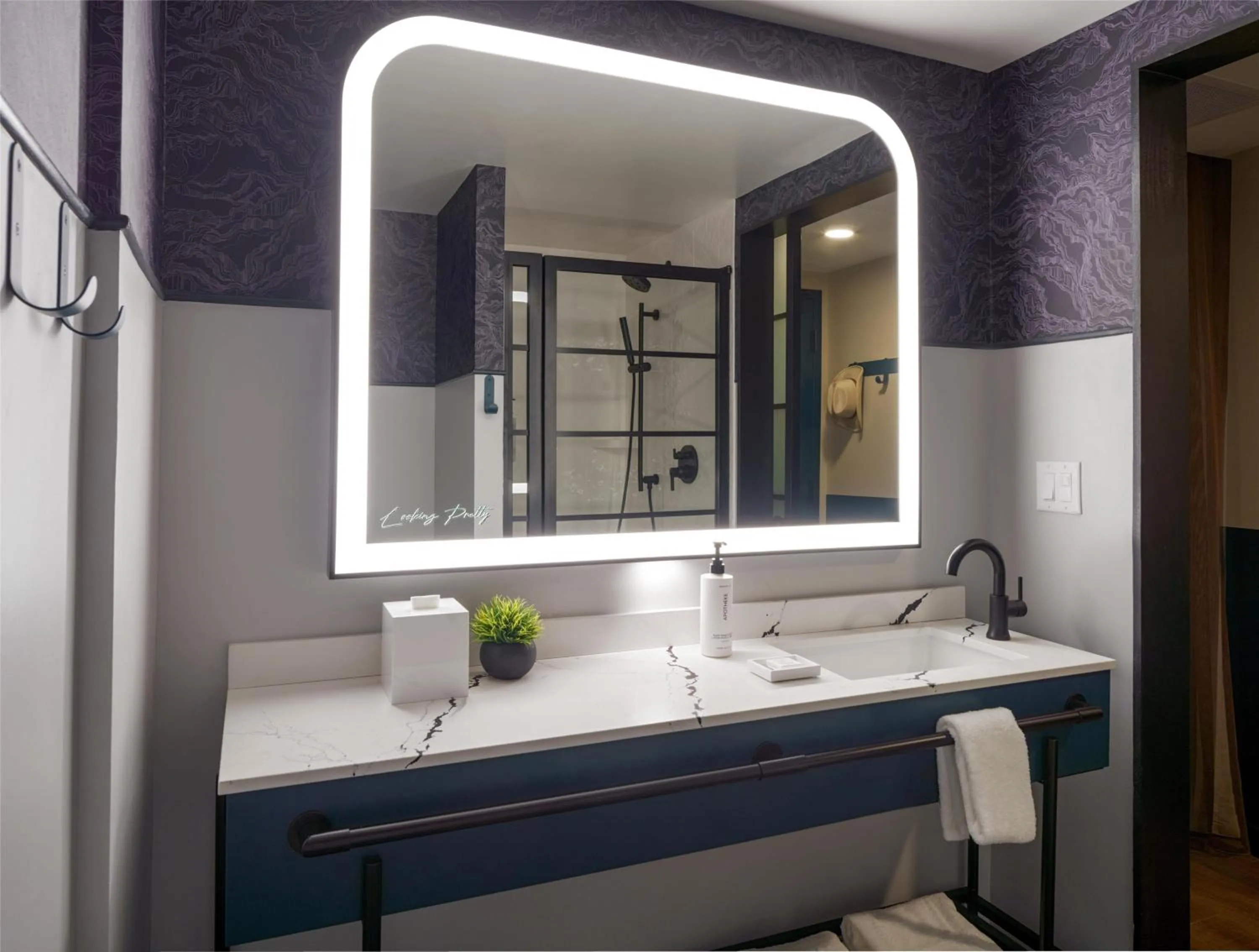 King Room in Caption By Hyatt Downtown Nashville - The Gulch