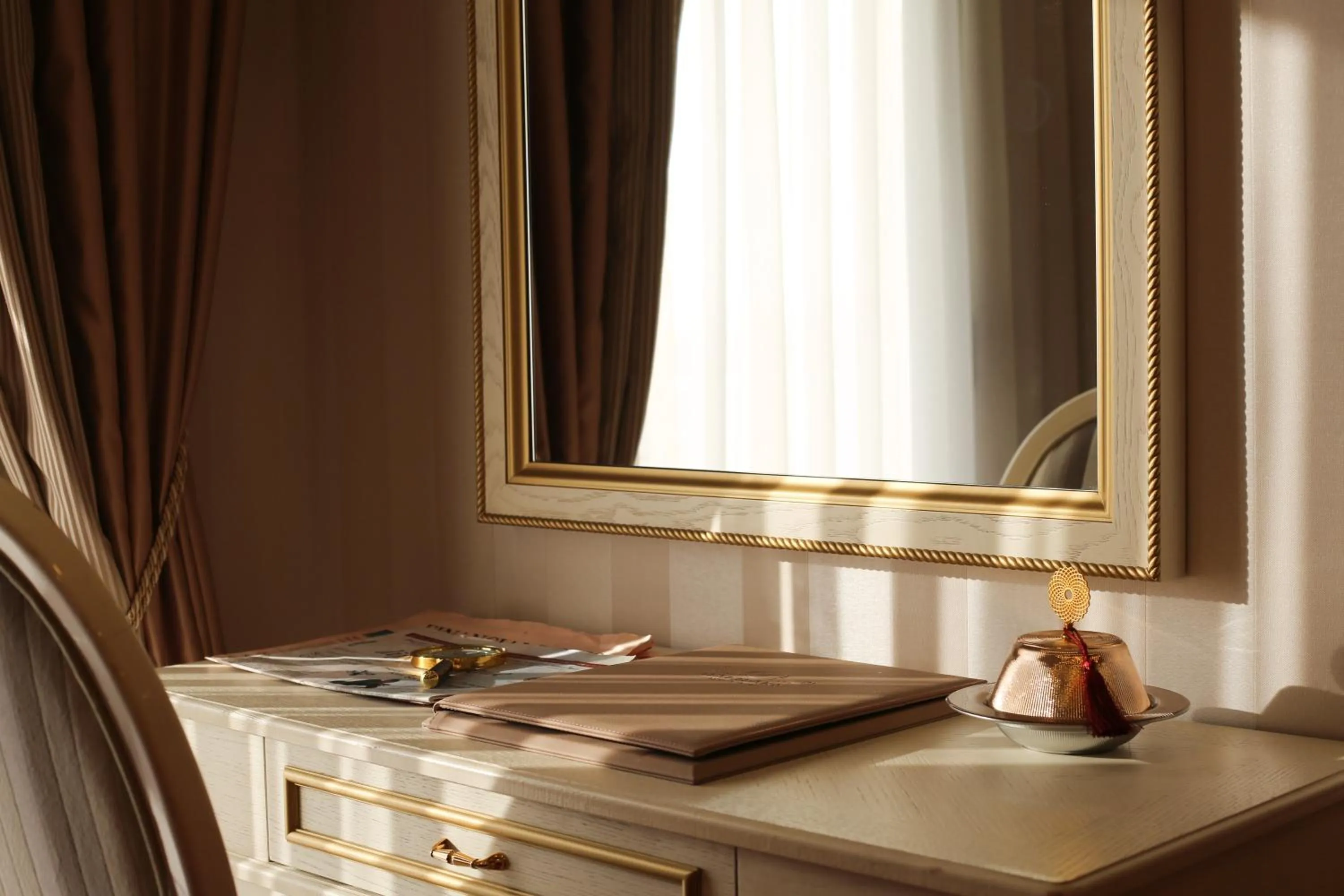 Two Connecting Double Rooms in Halifaks Hotel