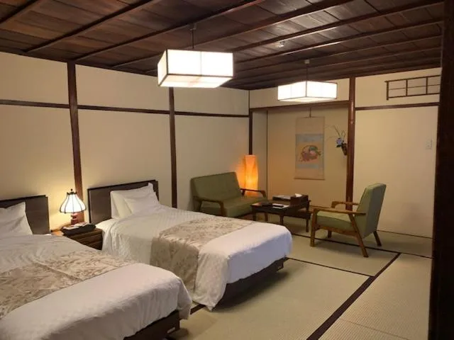 Japanese-Style Twin Room with Toilet in Yoshii Ryokan