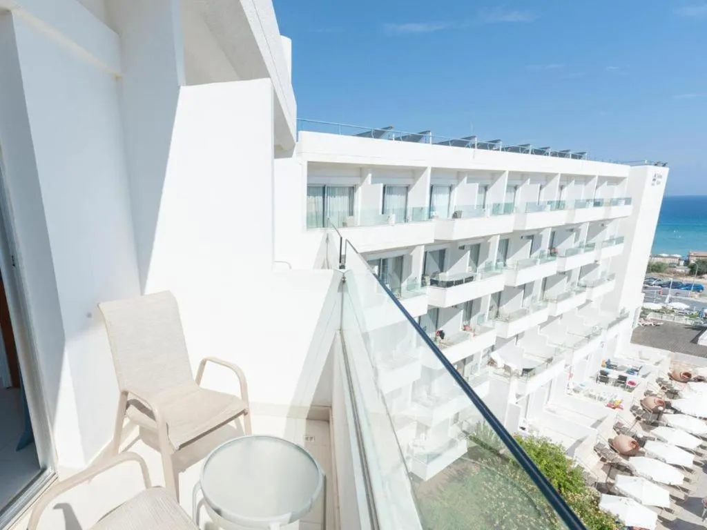 Twin Room with Side Sea View in Odessa Beach Hotel