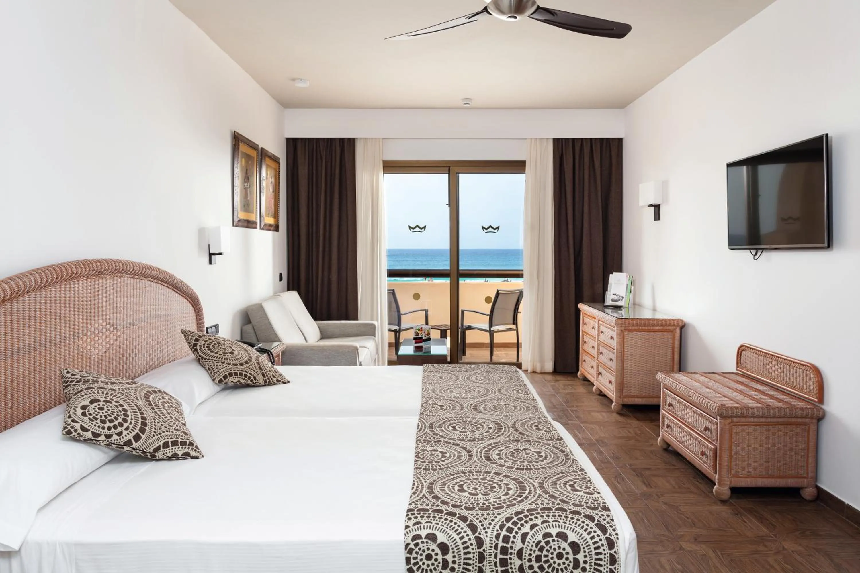 Deluxe Double Room with Side Sea View - single occupancy in Hotel Riu Touareg - All Inclusive