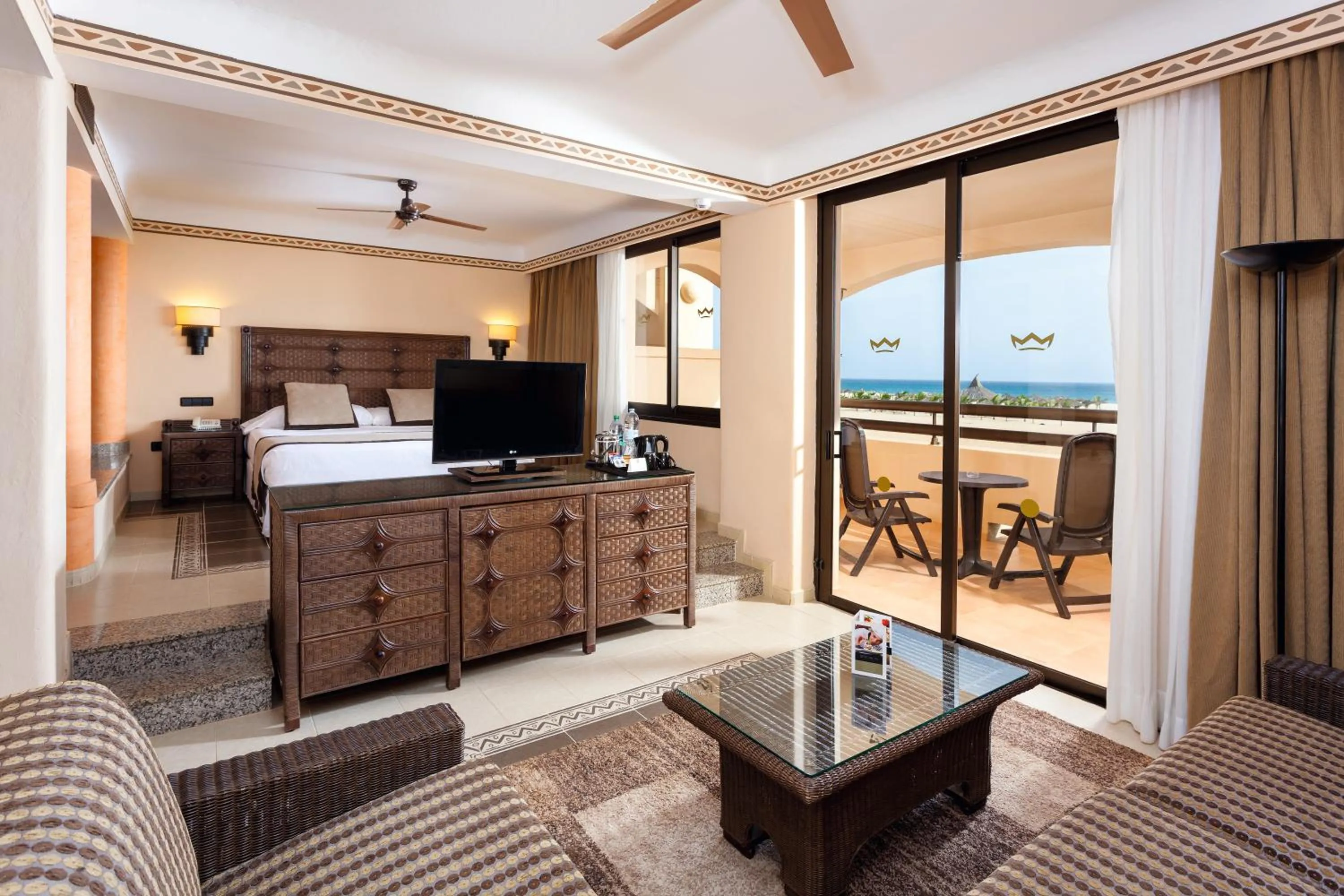 Suite with Sea View - single occupancy in Hotel Riu Touareg - All Inclusive