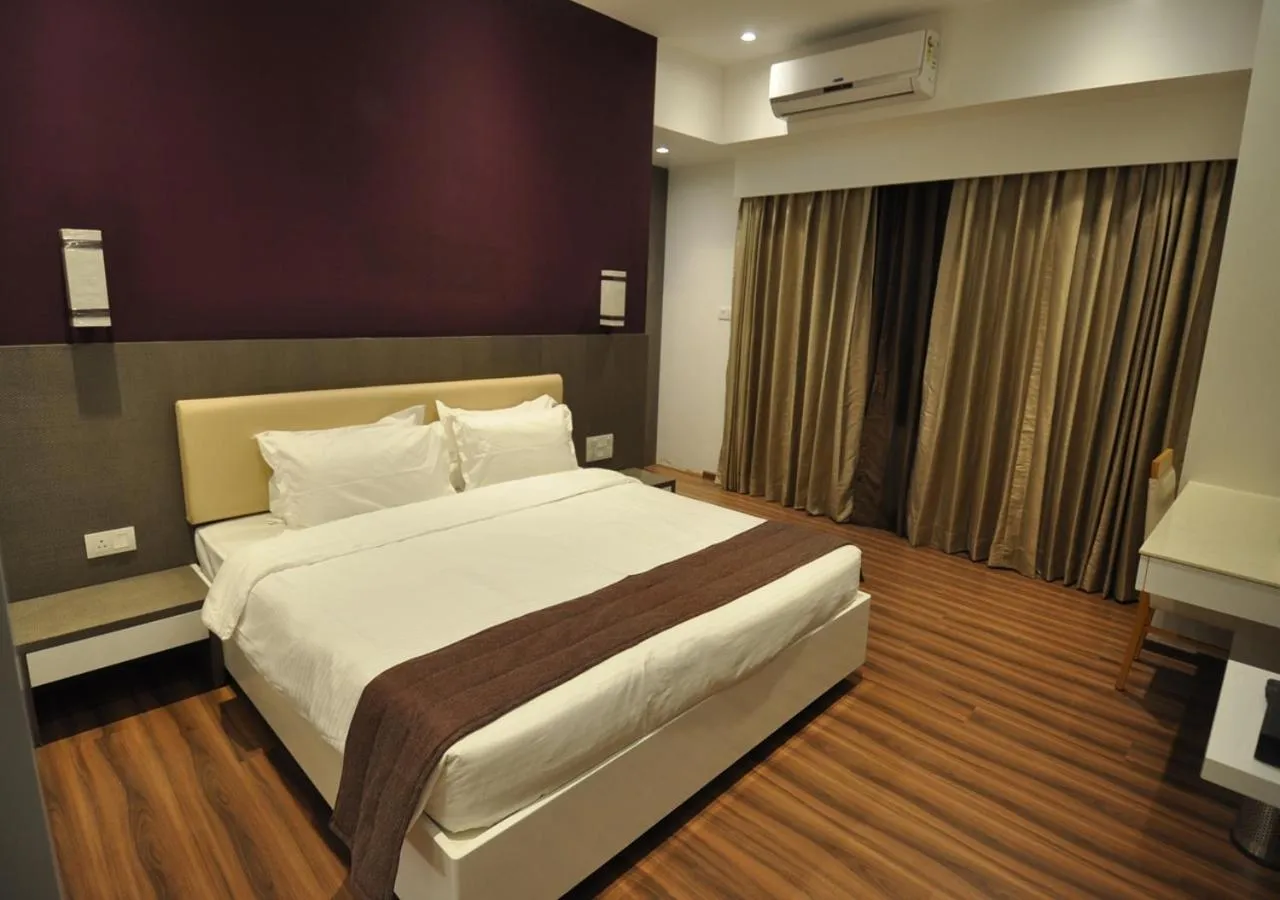 Superior Double or Twin Room - single occupancy in Tarawade Clarks Inn Pune