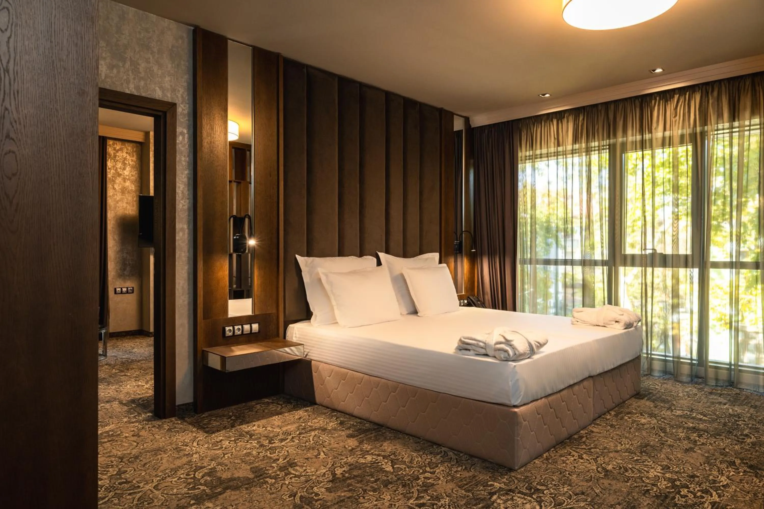 One-Bedroom Premium Apartment in Hotel Royal Plovdiv