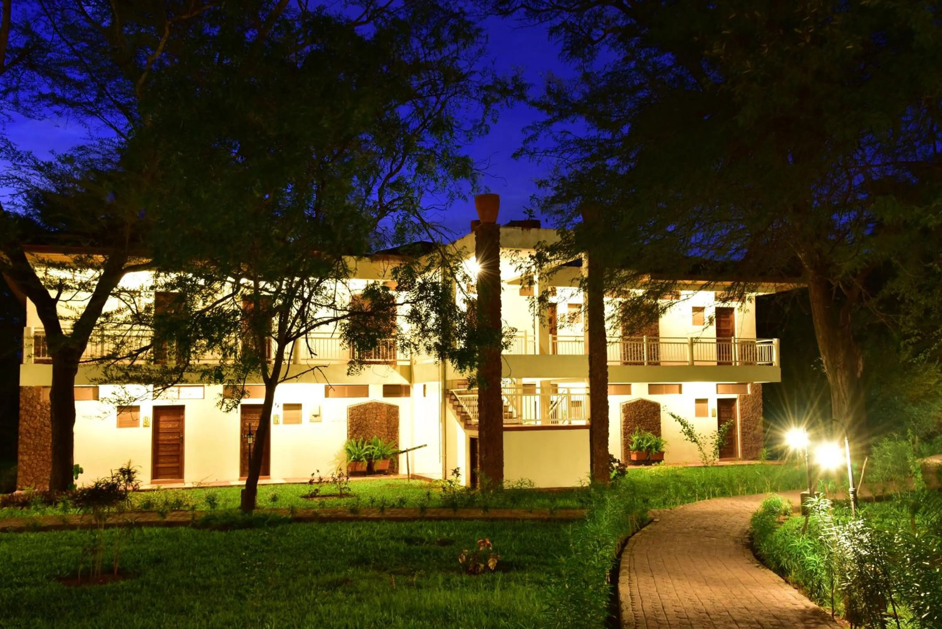 Double Room with Garden View in Hunters Lodge
