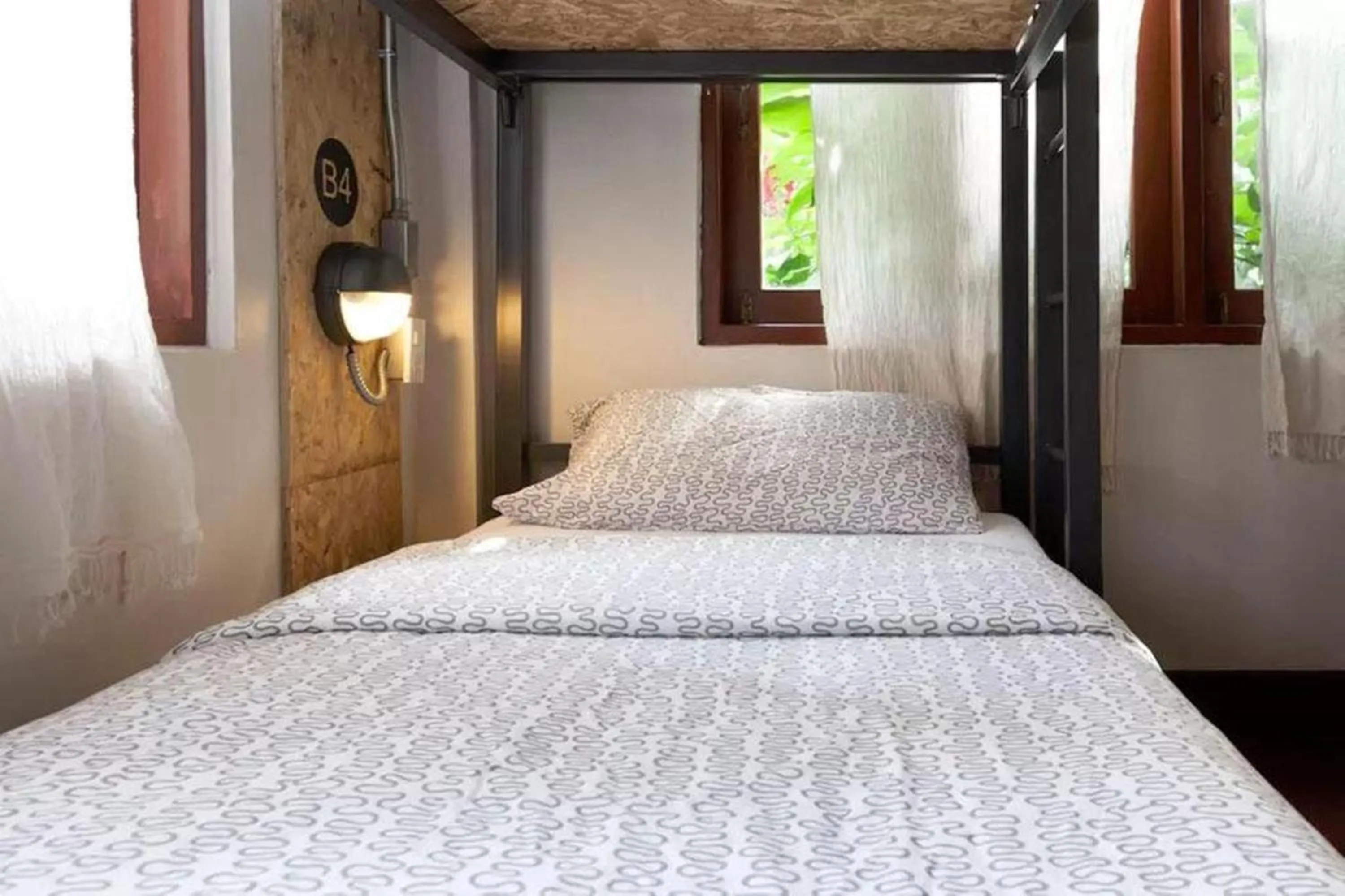 Bunk Bed in Mixed Dormitory Room in Chiang Mai D Hostel