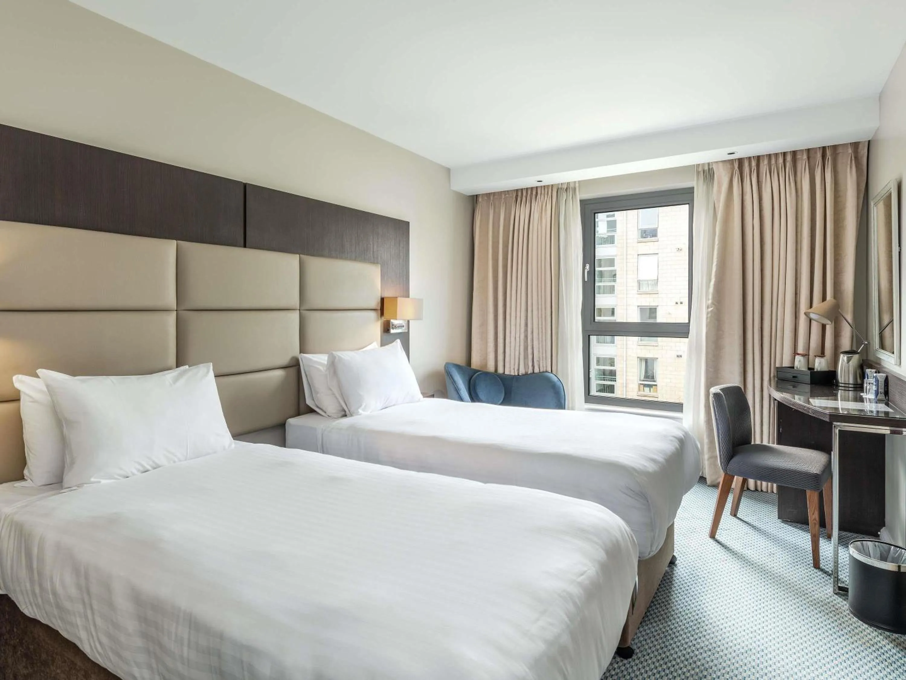 Comfort Twin Room in Mercure Edinburgh Haymarket