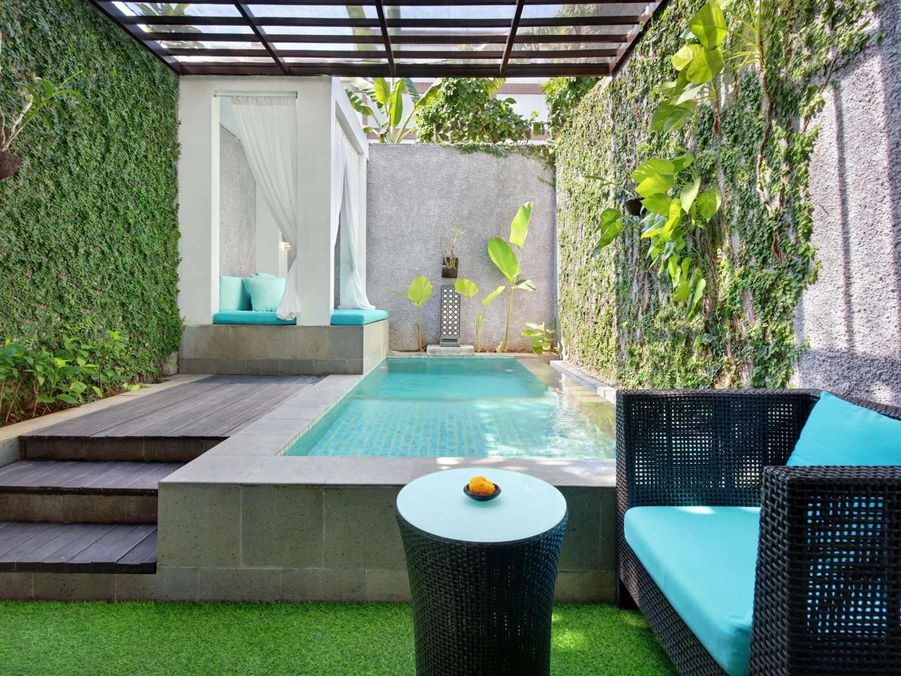Deluxe King Room with Plunge Pool in Mercure Bali Legian