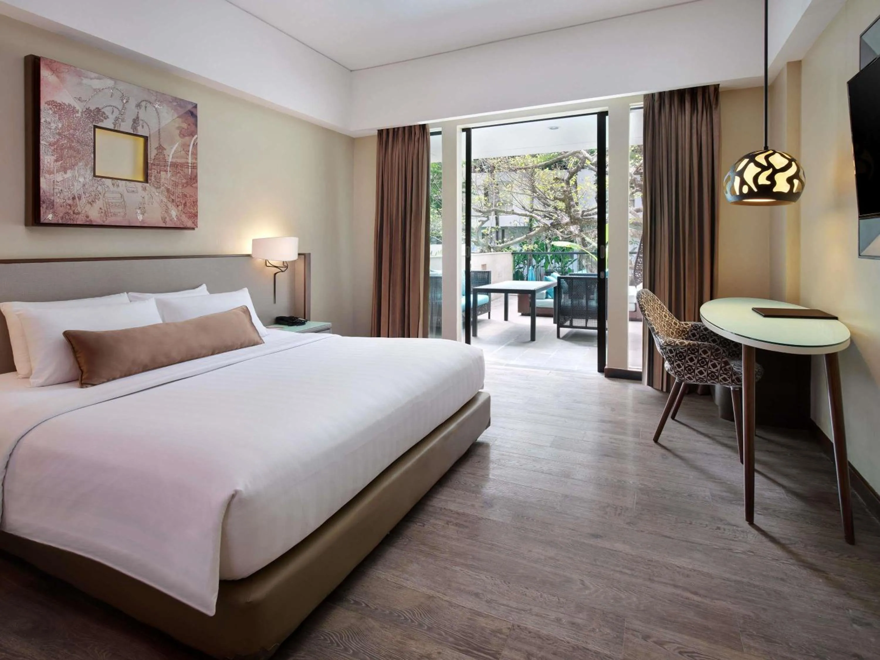 Privilege Room with Balcony in Mercure Bali Legian