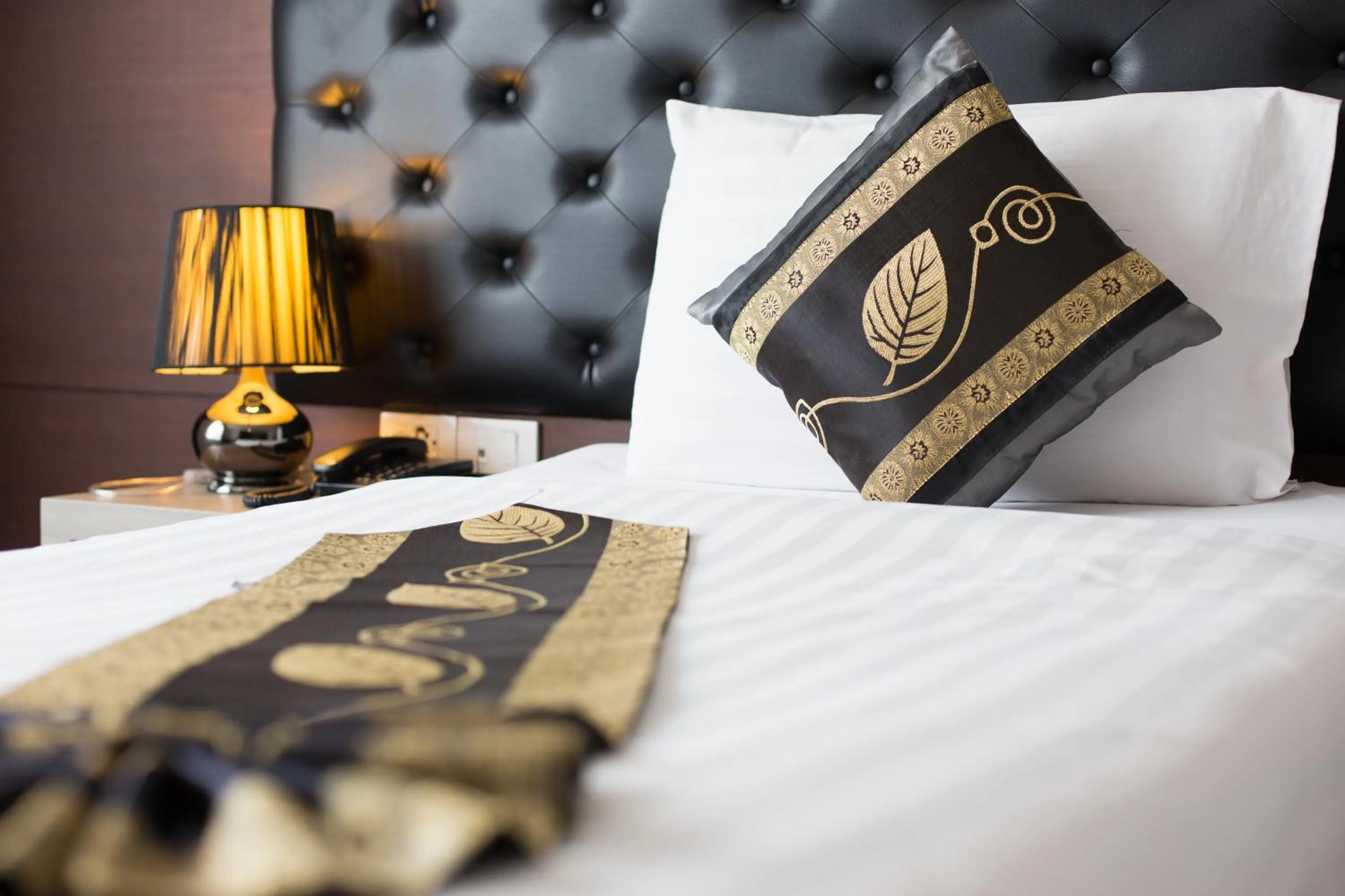 Superior Double or Twin Room in Hemingways Silk Hotel