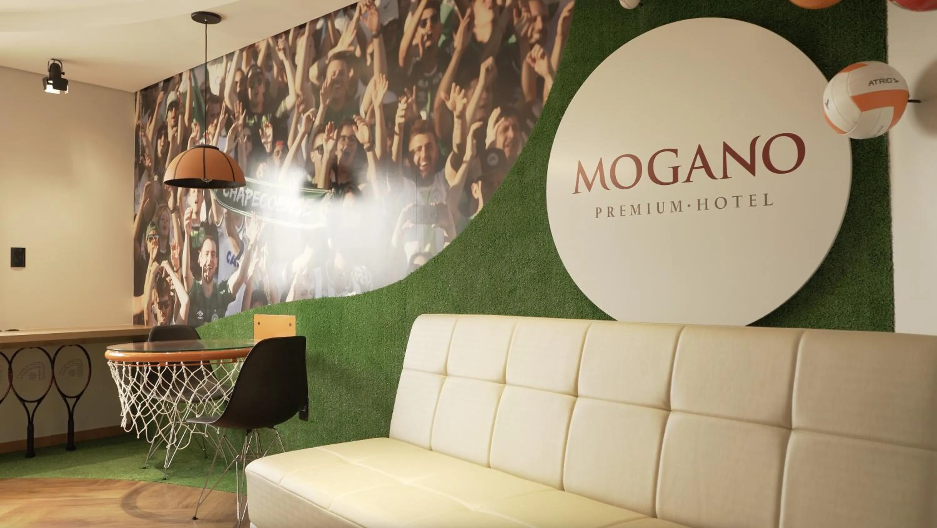 Queen Suite with Spa Bath in Mogano Premium Hotel - ELETROPOSTO