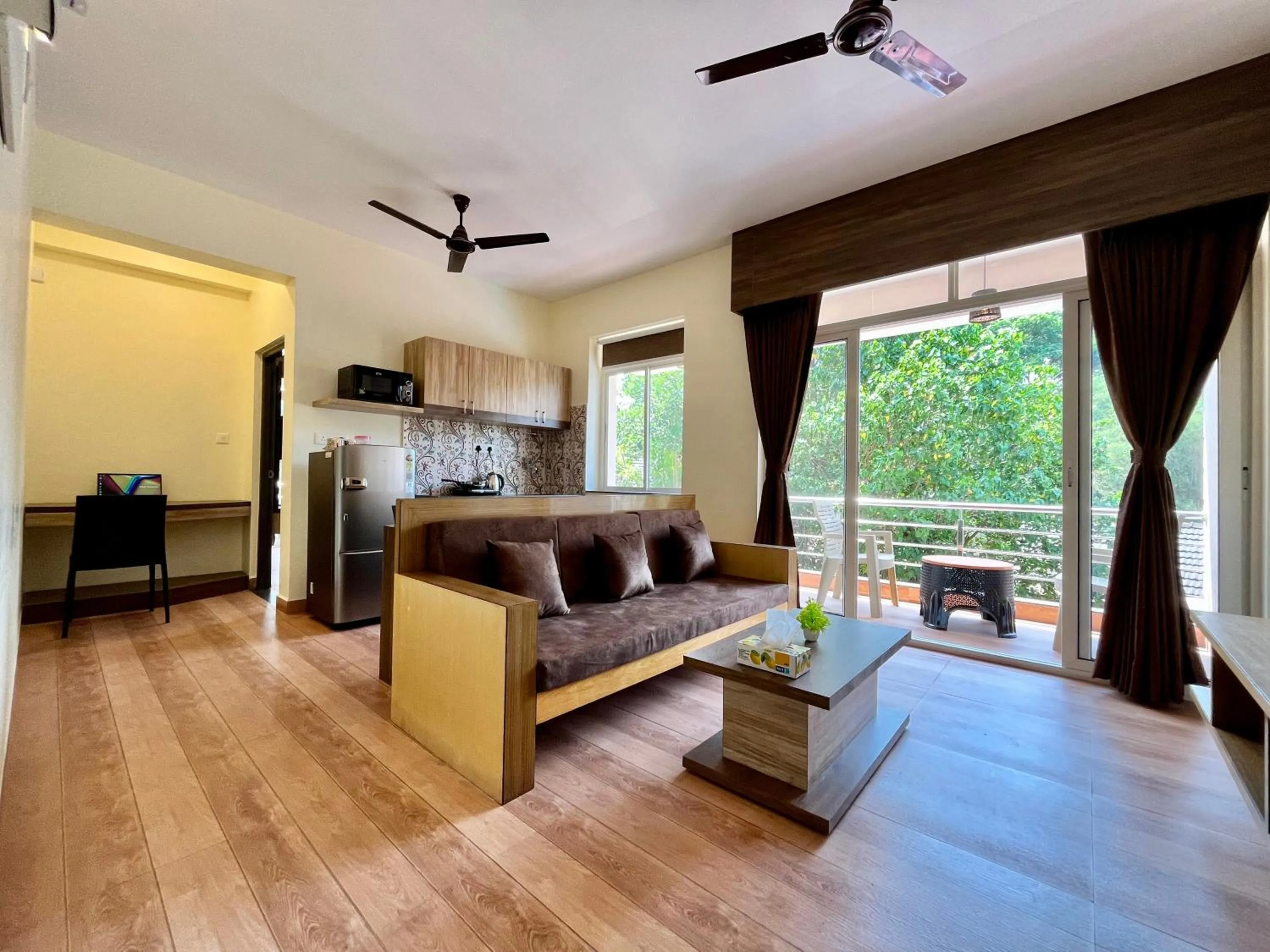 Deluxe Suite in Lykke Suites- 2-min Drive to Colva Beach-By Goan Felicidade Hospitality PVT LTD