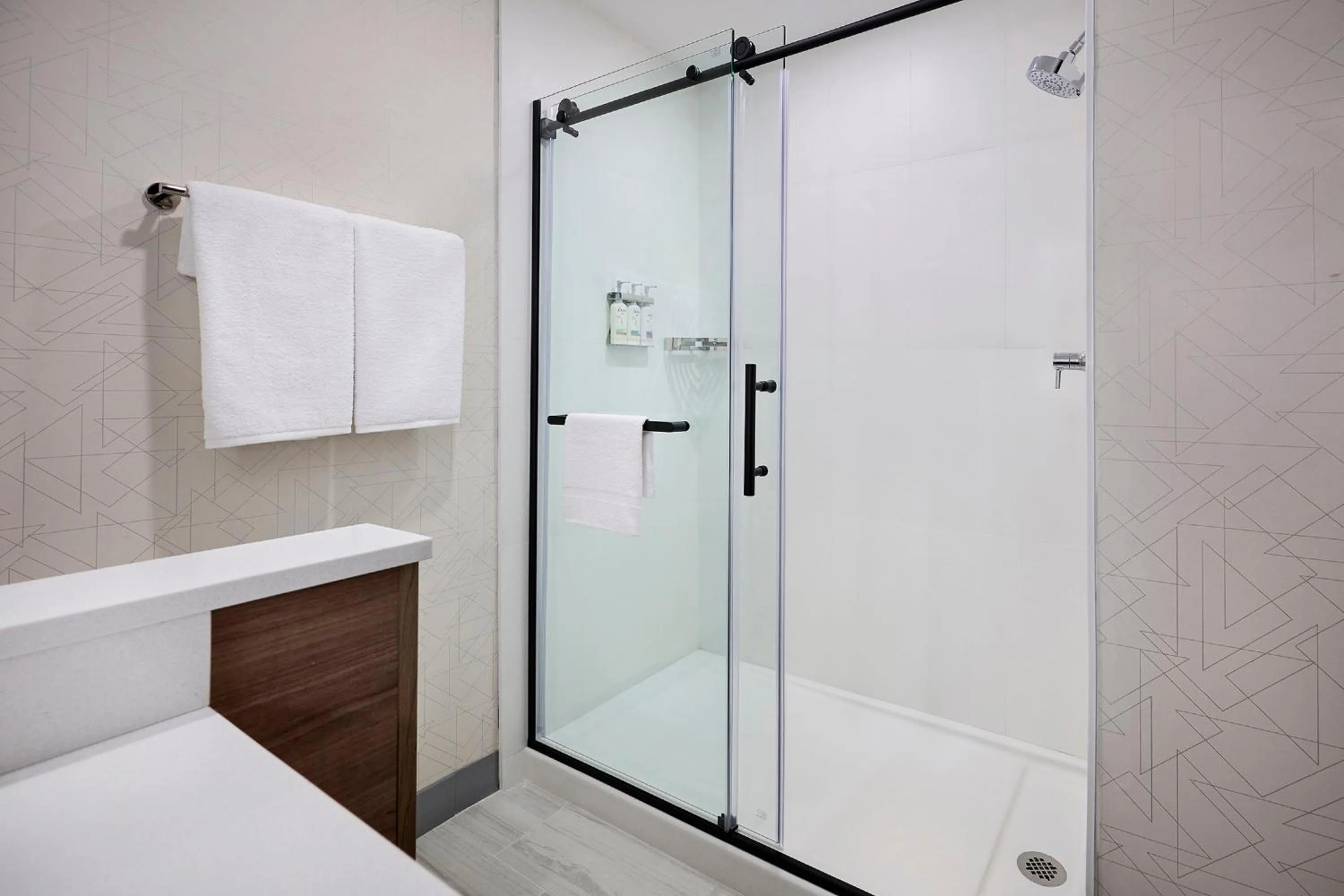 Standard Room in Holiday Inn Express Hamilton - Upper James by IHG