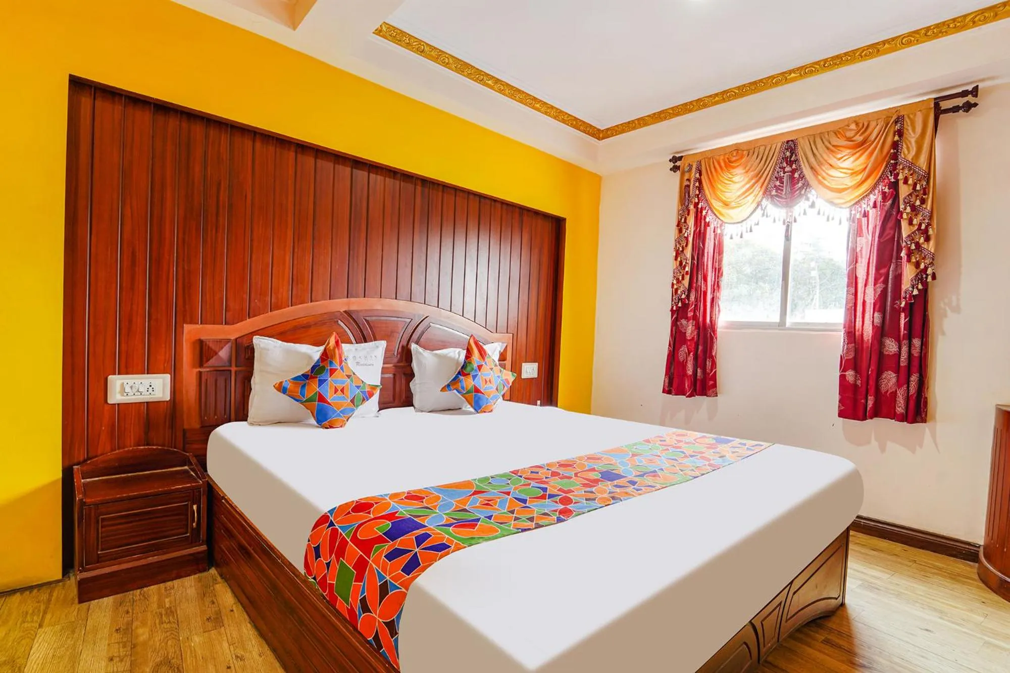 Deluxe Room - single occupancy in FabHotel Roshan Residency - Nr Kurinji Andavar Temple