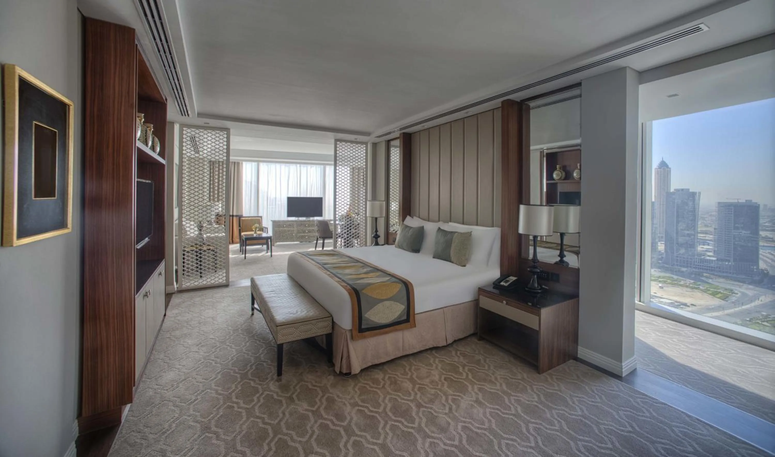 Luxury Junior Suite With City View in Taj Dubai