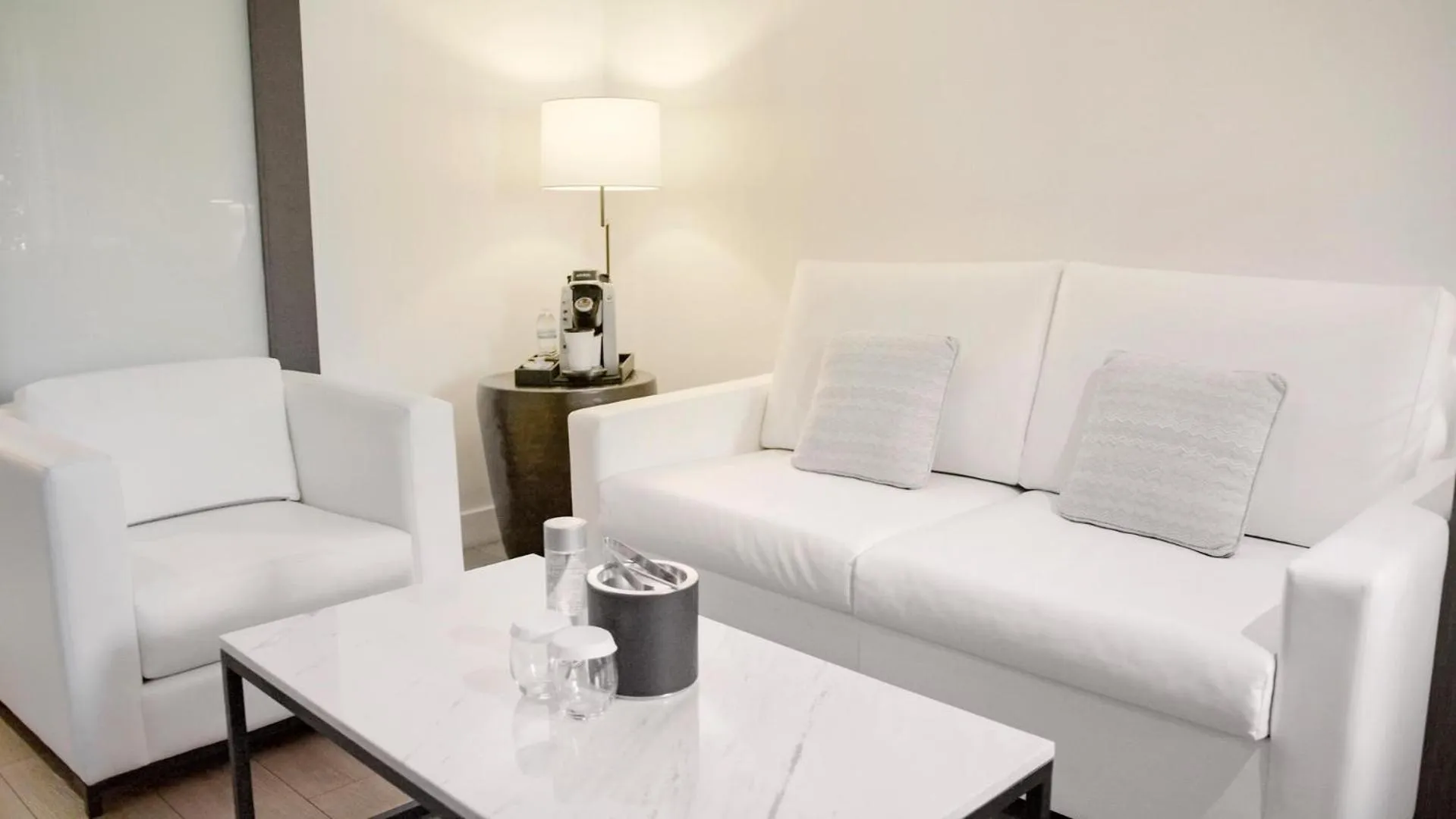 King Suite in The Nest Hotel Palo Alto