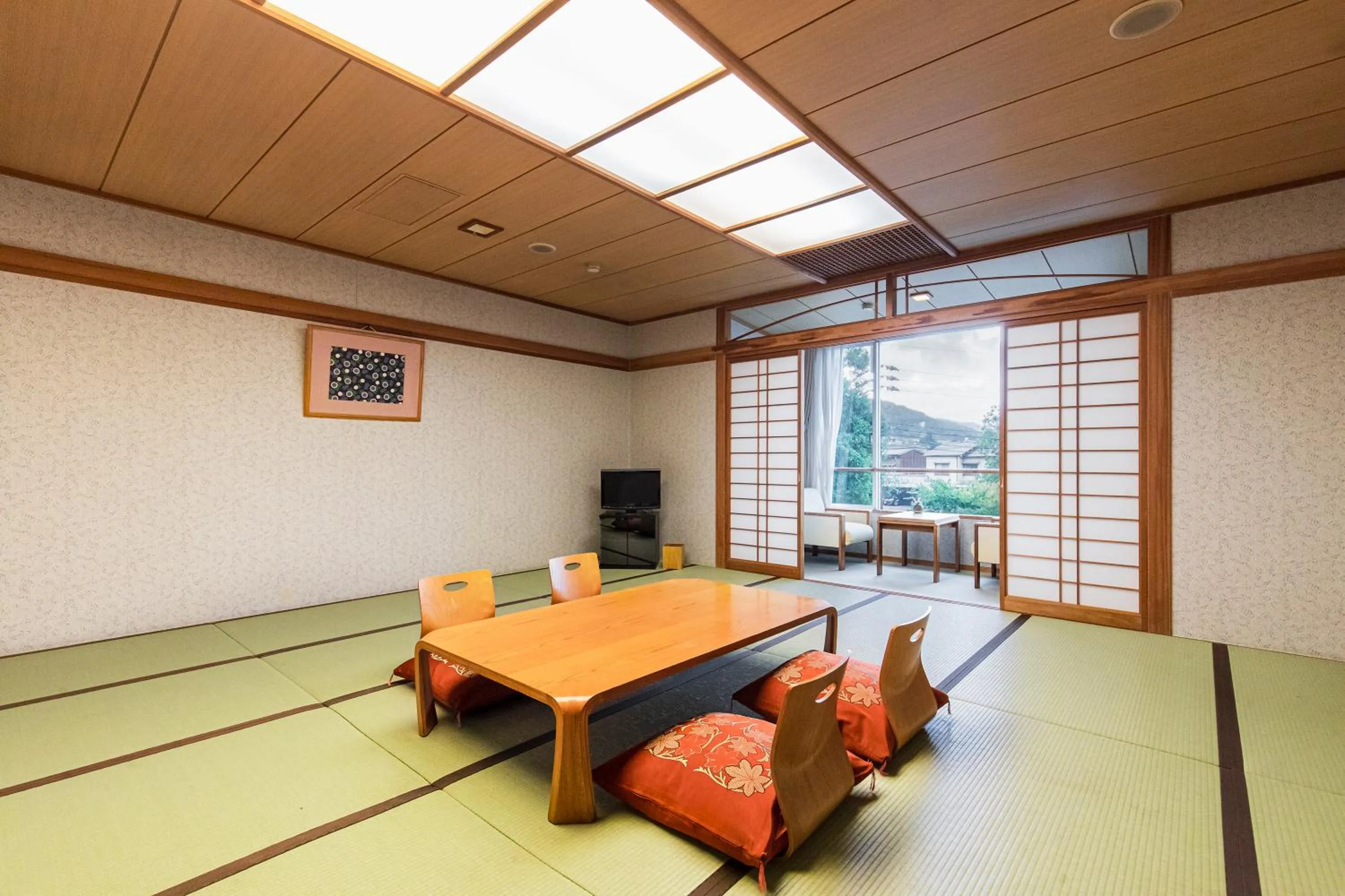 Japanese-Style Superior Room in Yufuin Kotobuki Hananosho