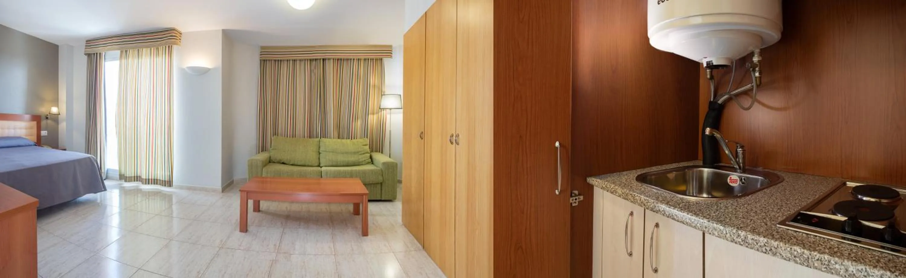 Studio (2 Adults) in Estudios RH Vinaros