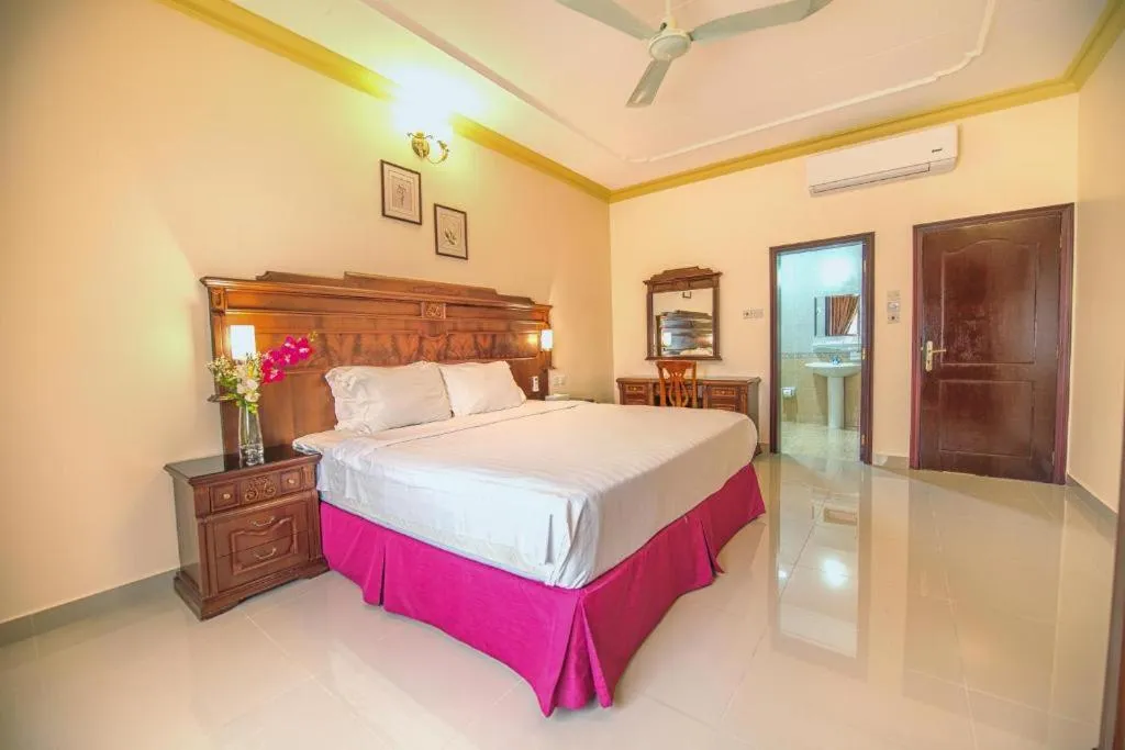 Two-Bedroom Apartment in Frsan Plaza