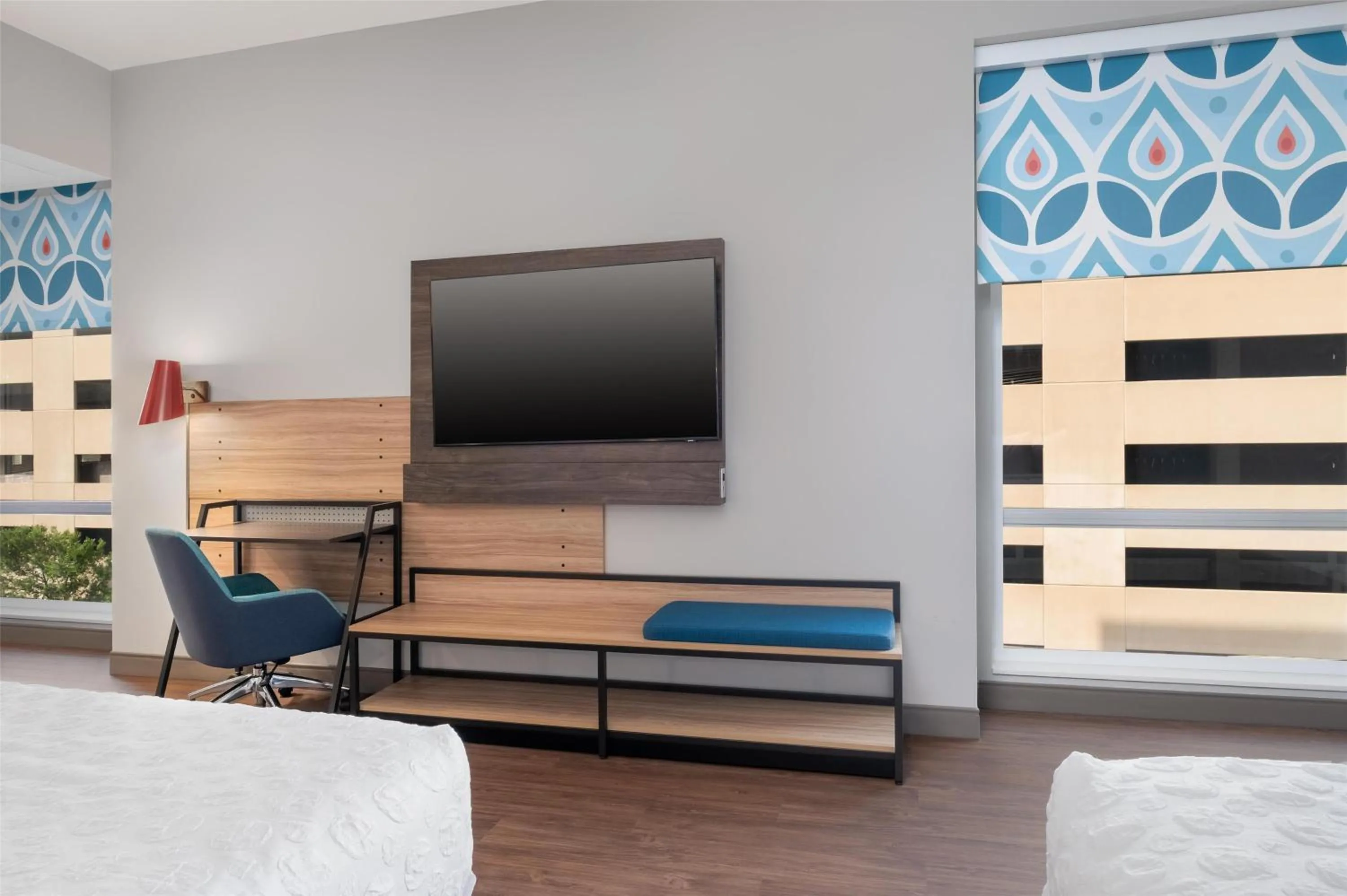 Queen Room with Two Queen Beds - Mobility Access in Tru By Hilton Houston Downtown Convention Center