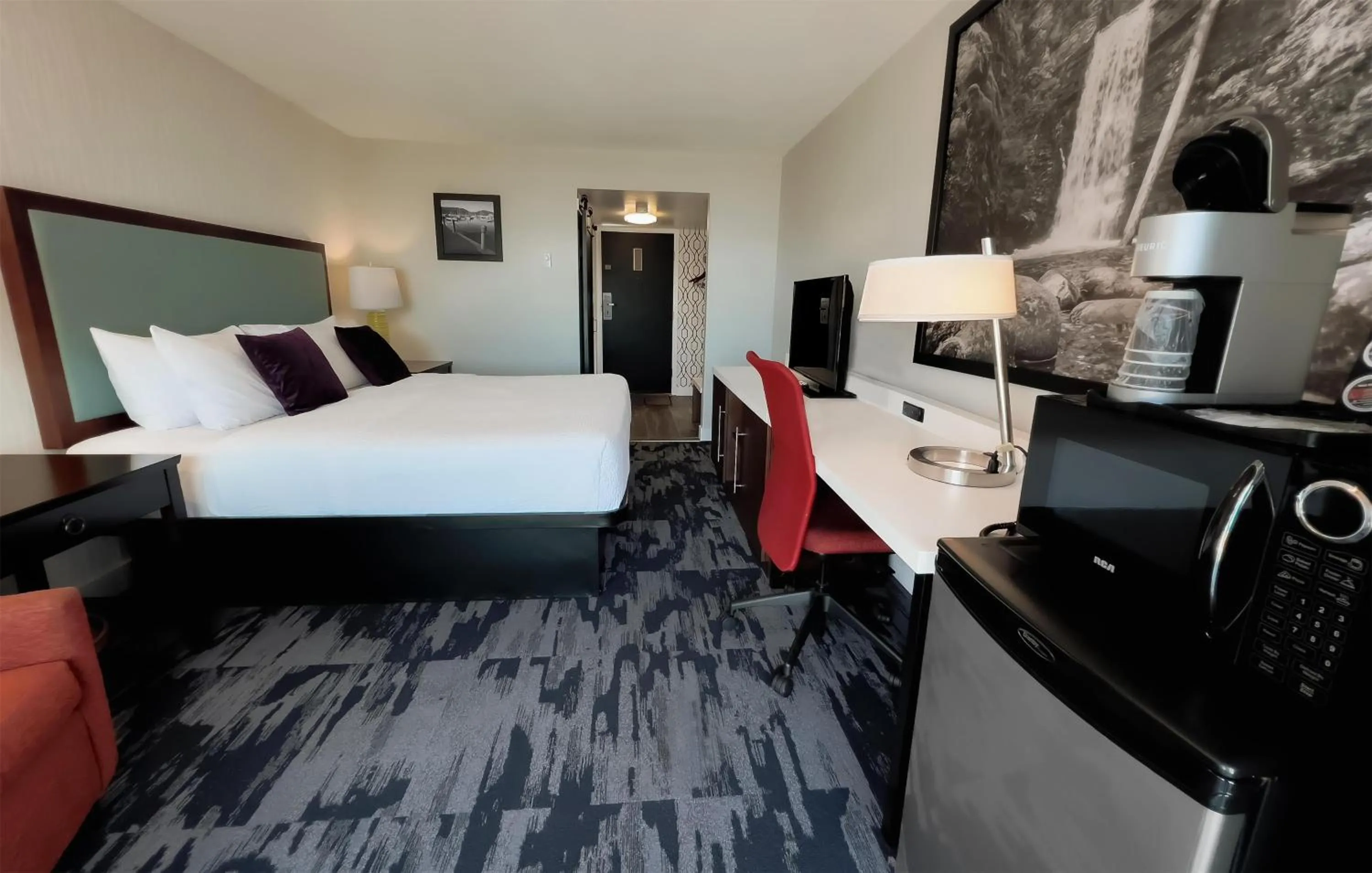 King Room in The Oceanside, a Coast Hotel