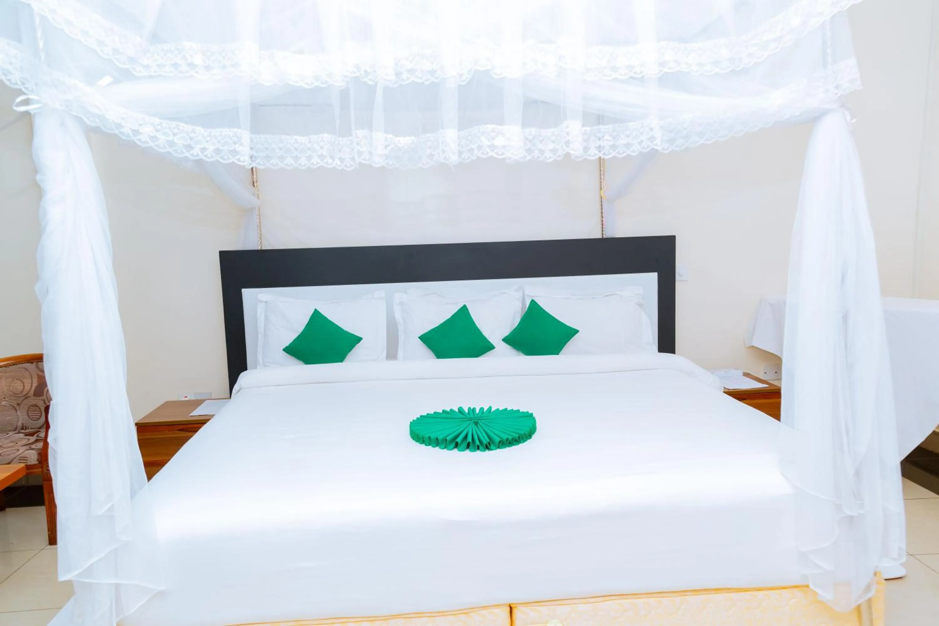 Deluxe Double Room with Balcony in Five to Five Hotel