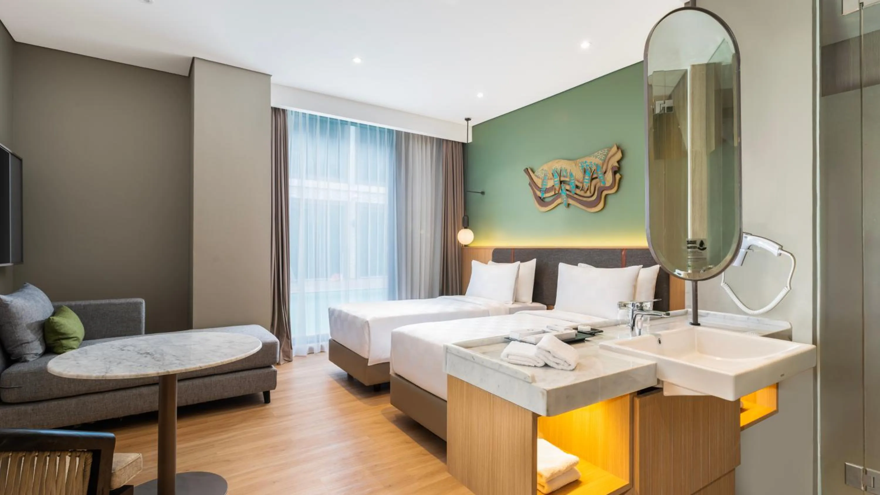 Deluxe Hollywood Twin in Swiss-Belinn Indramayu