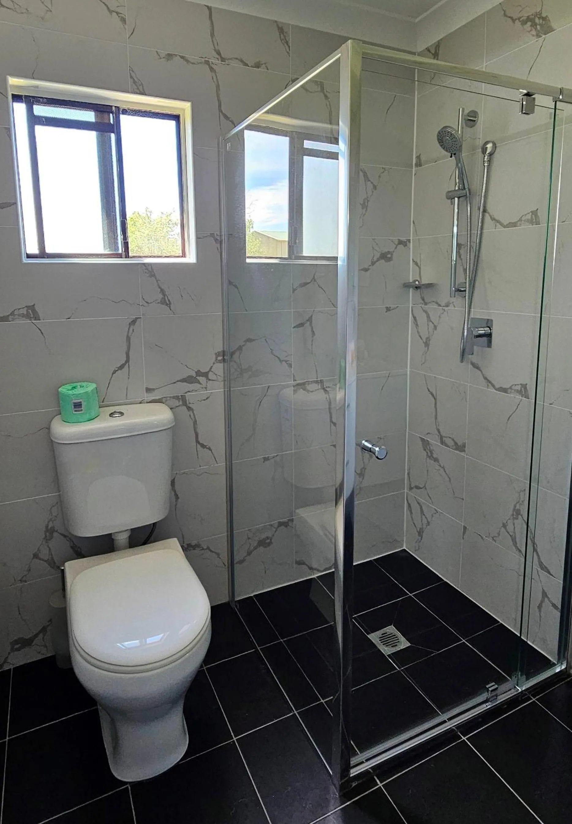 Family Room in Azalea Motel