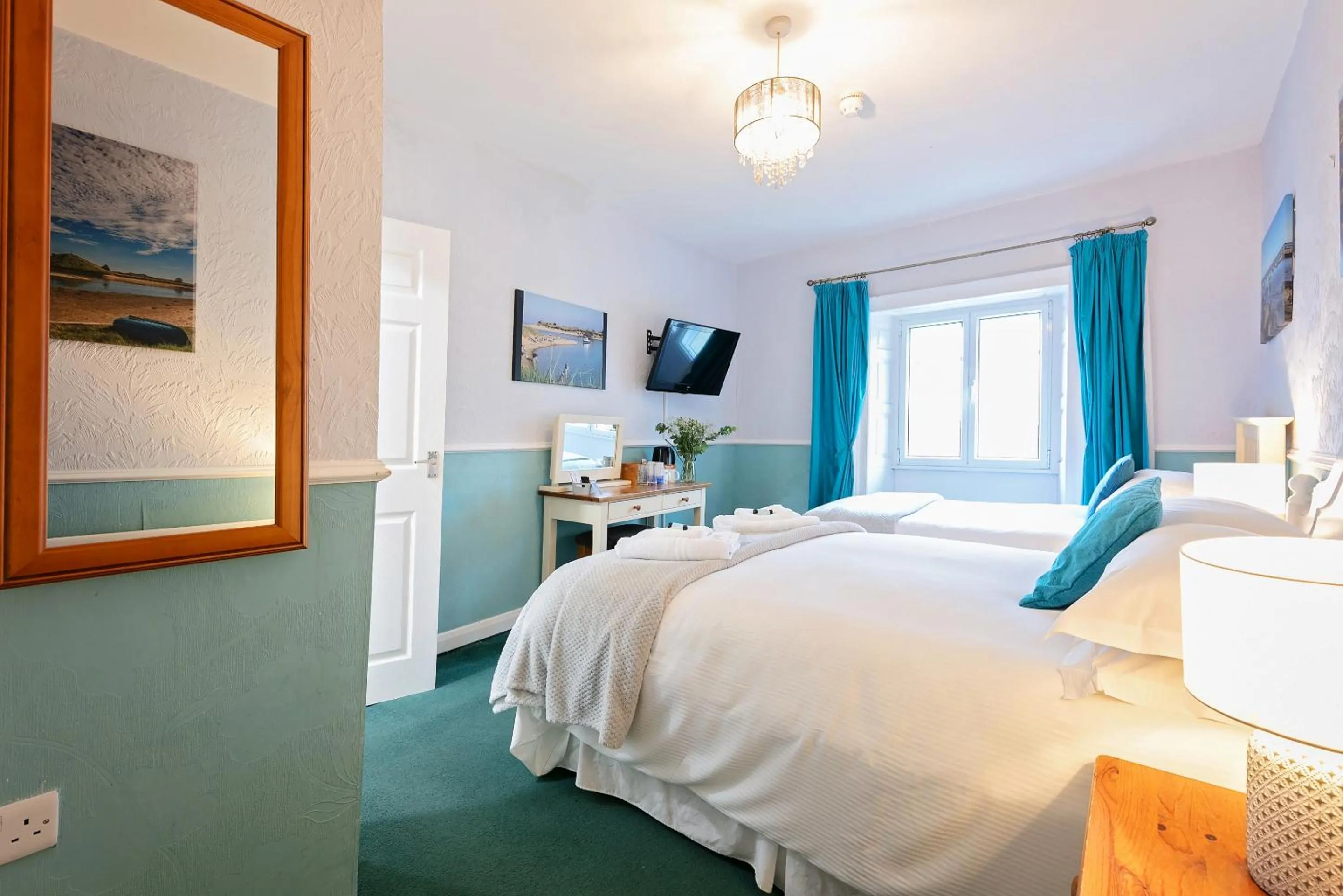 Family Room in The Tavern - Steakhouse and Lodge