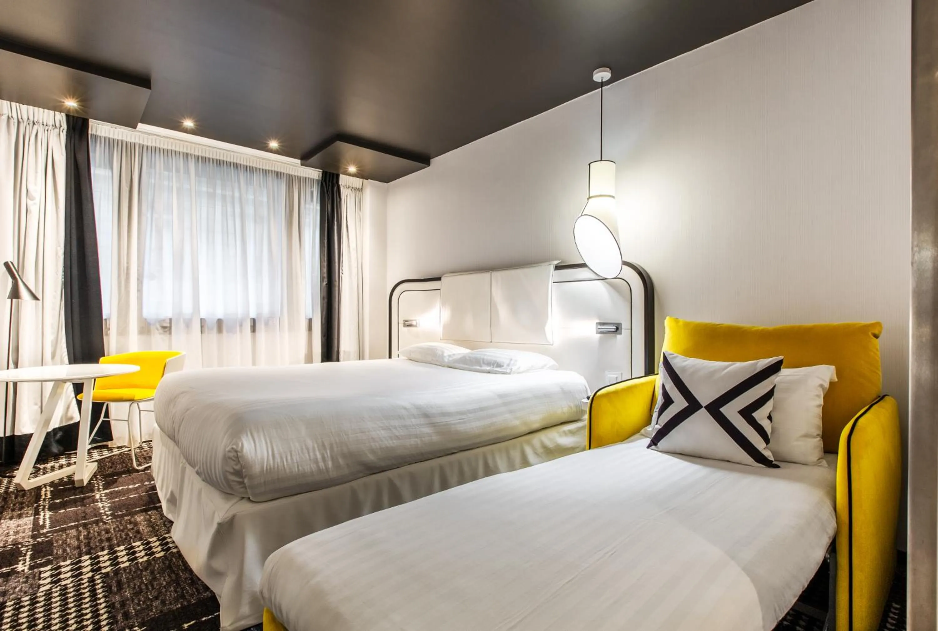 Deluxe Triple Room in Hotel Ekta Champs Elysées