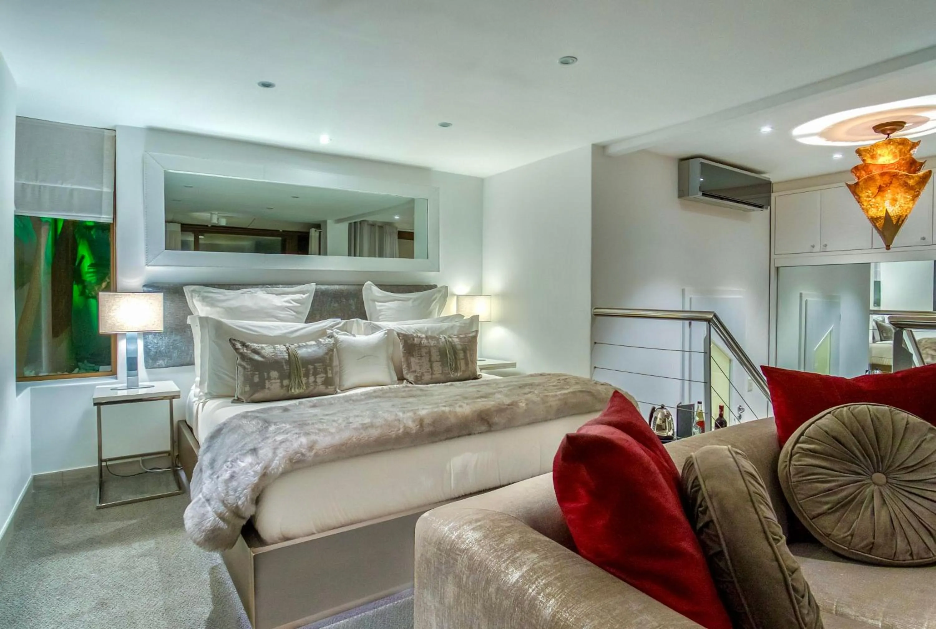 Superior Room with Terrace and Mountain View - Room 2 in Atlanticview Cape Town Boutique Hotel