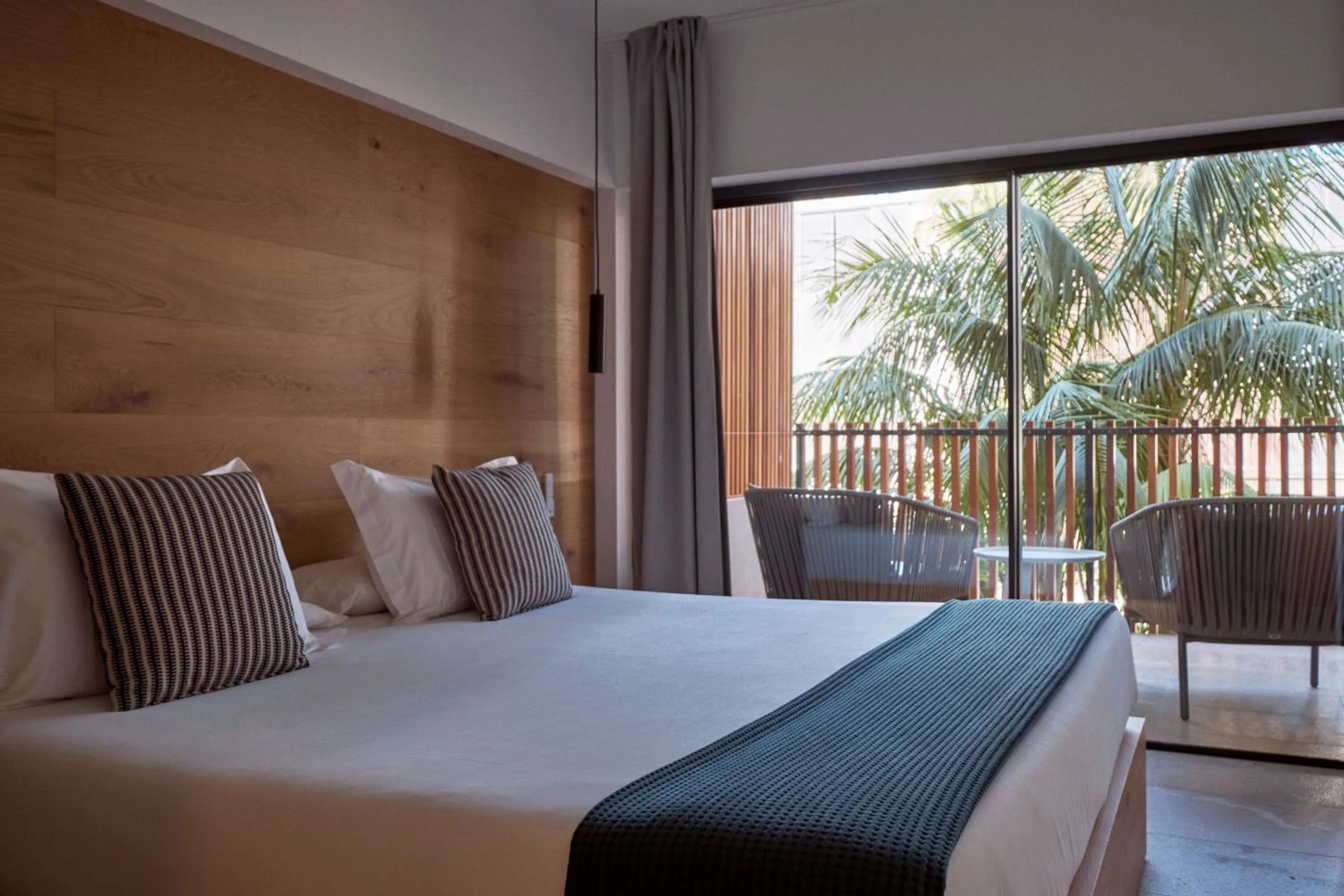 Double Room with Balcony and Pool View in Las Gaviotas Suites Hotel & Spa