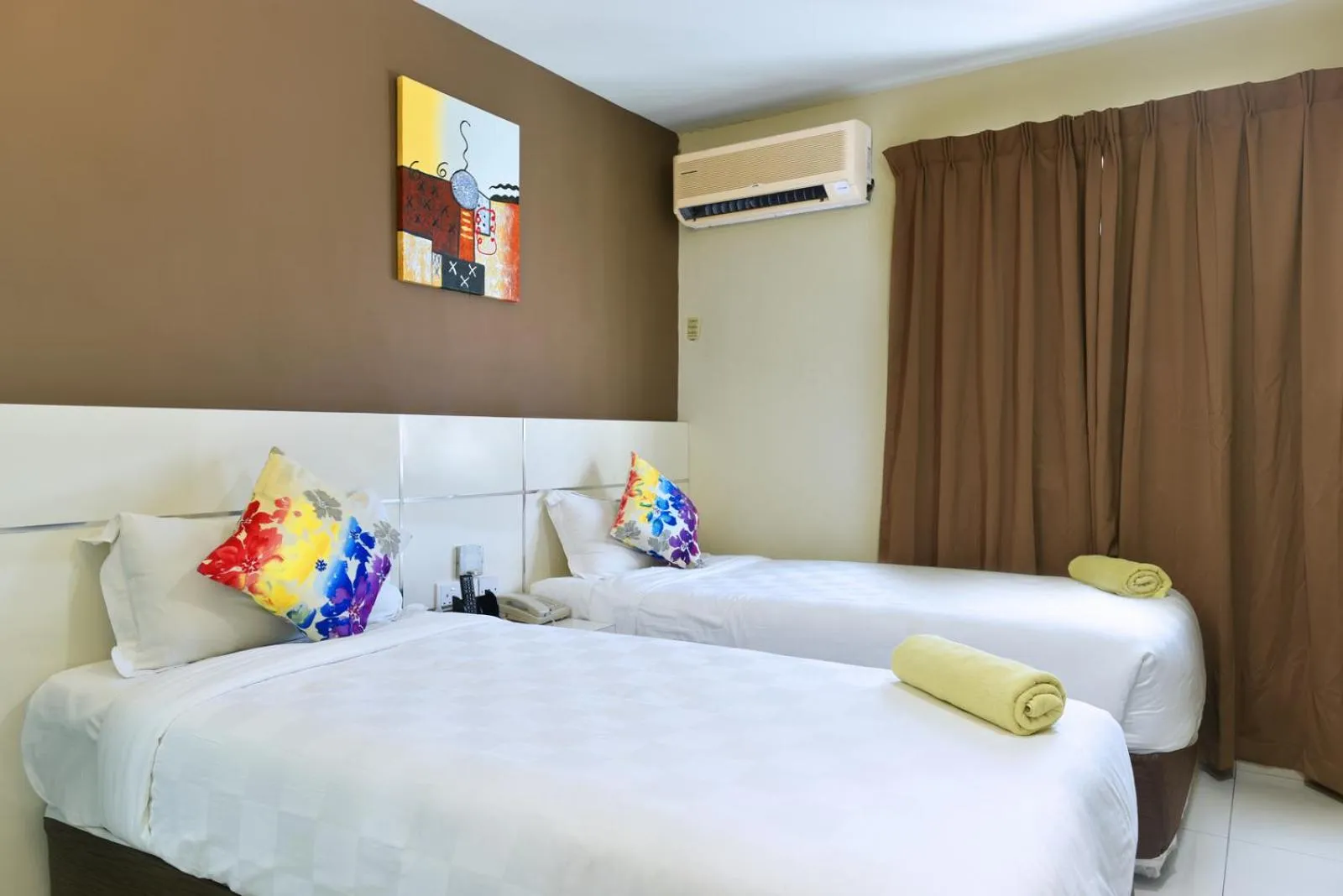 Deluxe Twin Room in Hotel Mornington Bukit Permata Lumut
