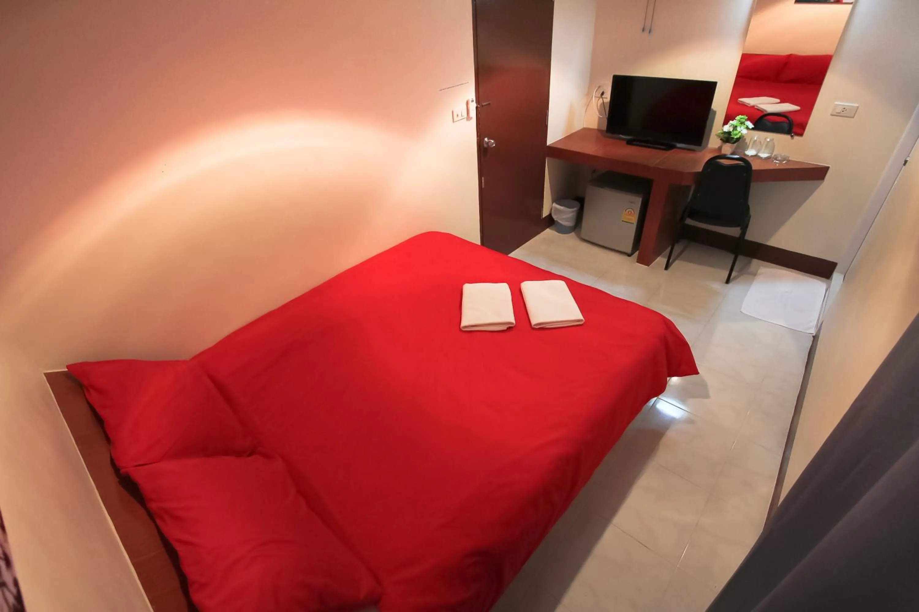 Budget Double Room in Walking Street Guest House