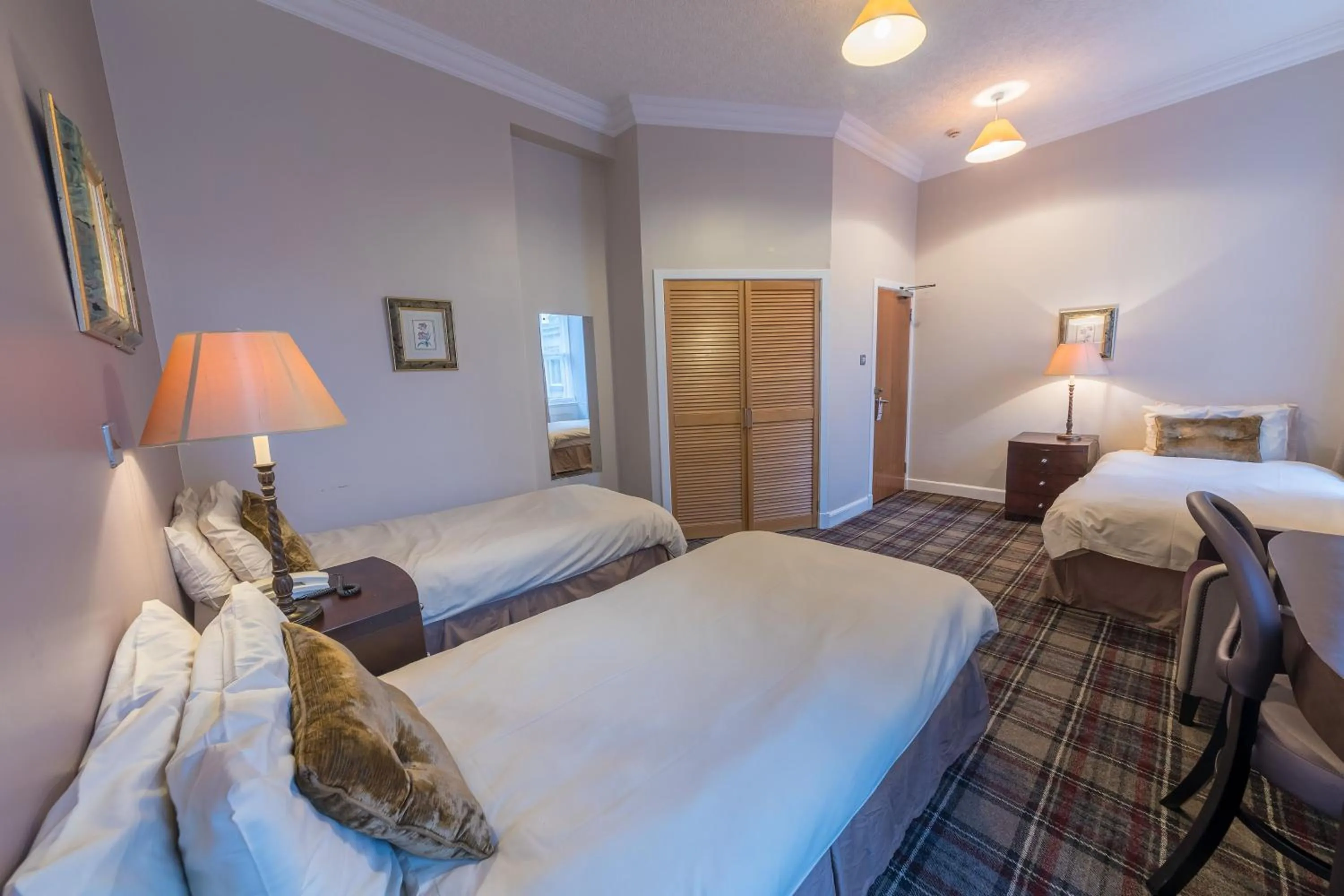 Triple Room in Pentland Hotel