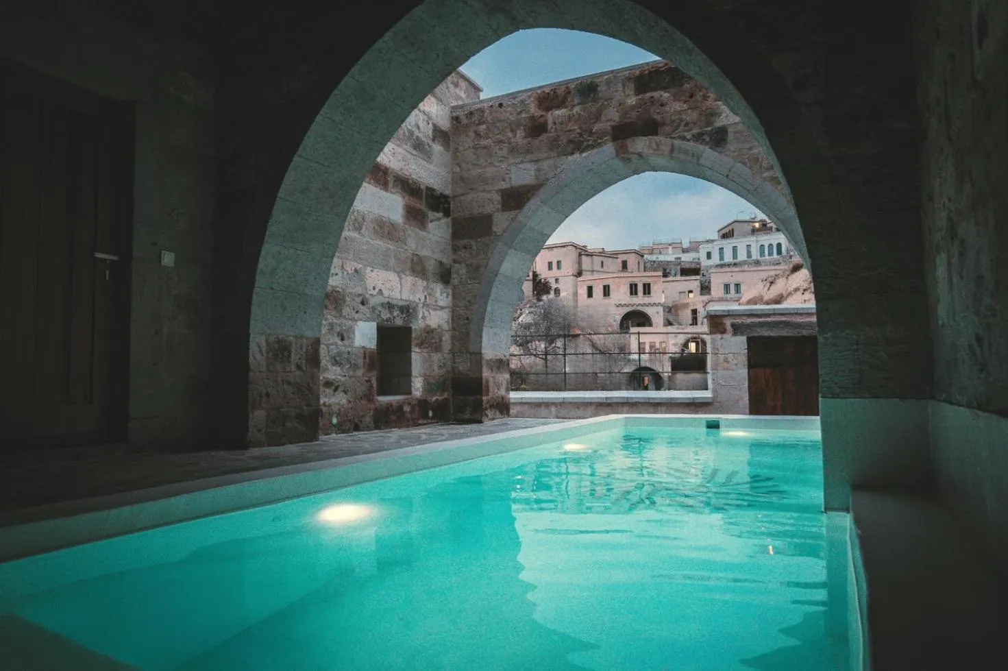 Suite with Private Pool in Millstone Cave Suites Hotel