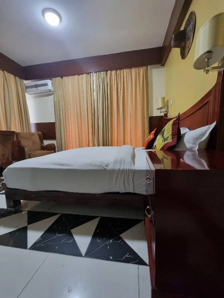 Economy Double Room in Peacock Hotel