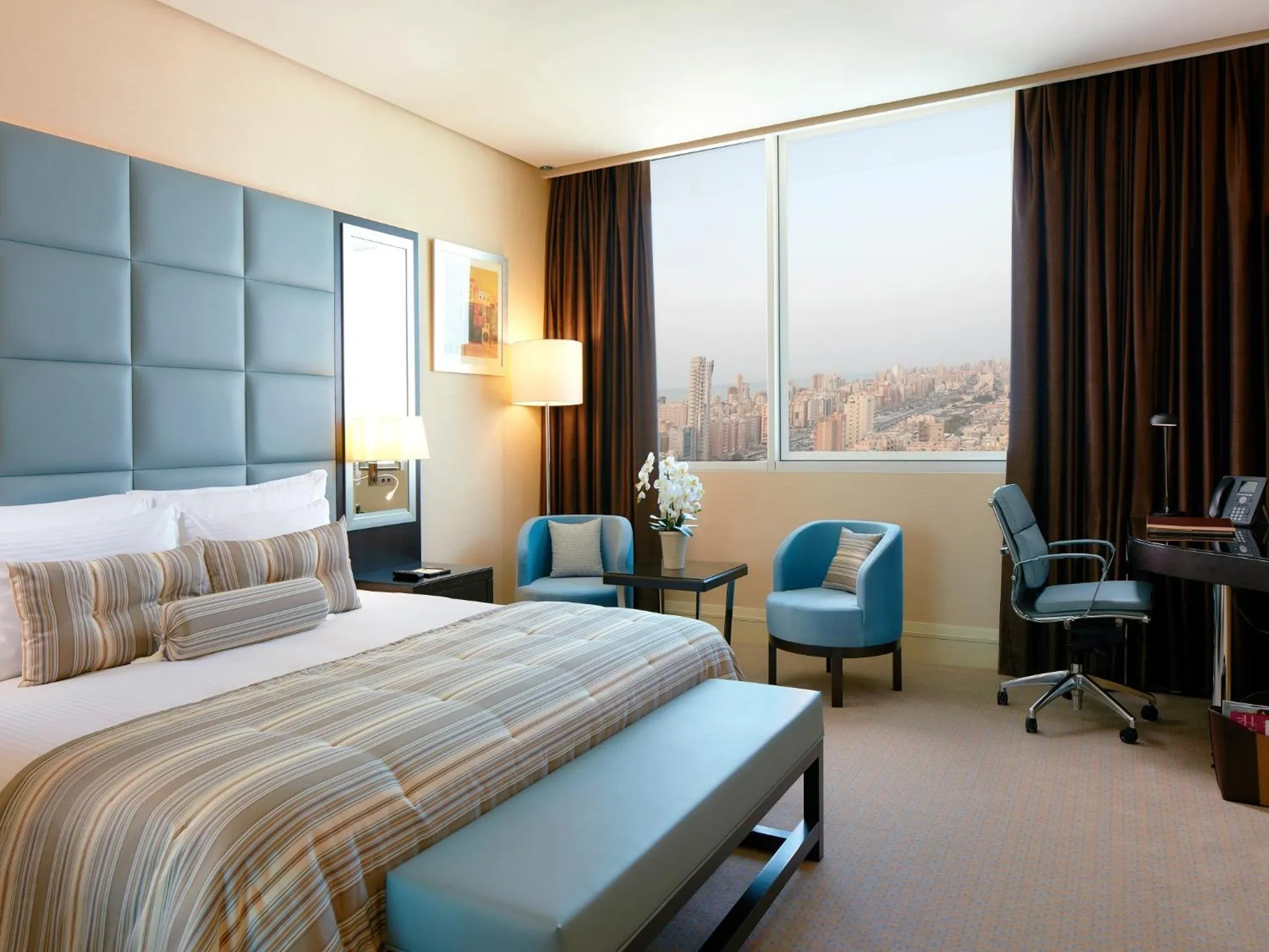 Standard King Room in Millennium Hotel & Convention Centre Kuwait