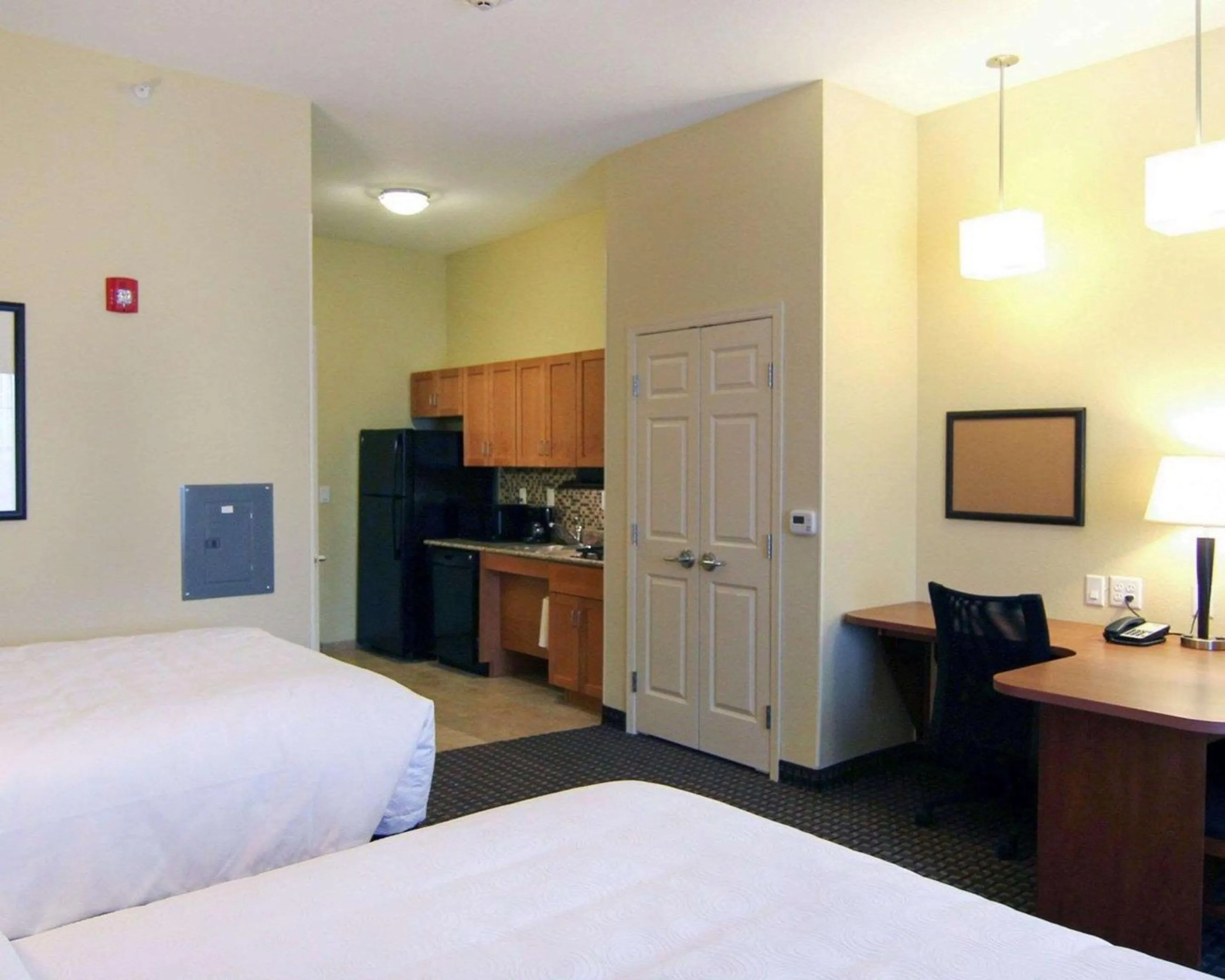 Queen Suite with Two Queen Beds - Disability Access - Non-Smoking in MainStay Suites Tioga