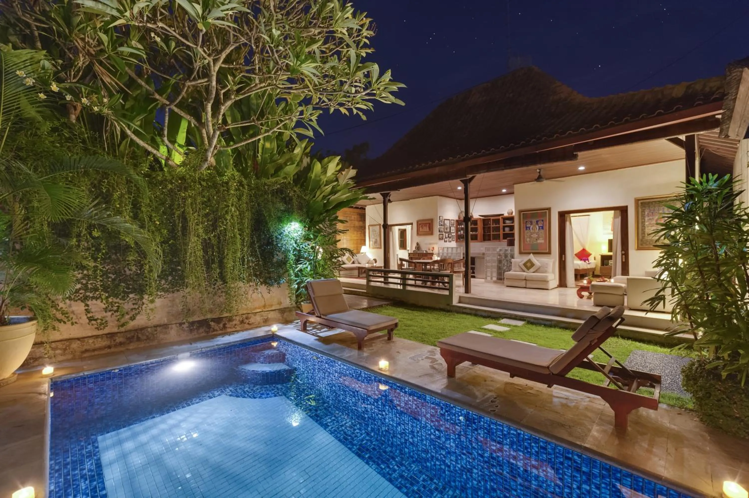 Deluxe Two-Bedroom Villa with Private Pool in Villa Eight