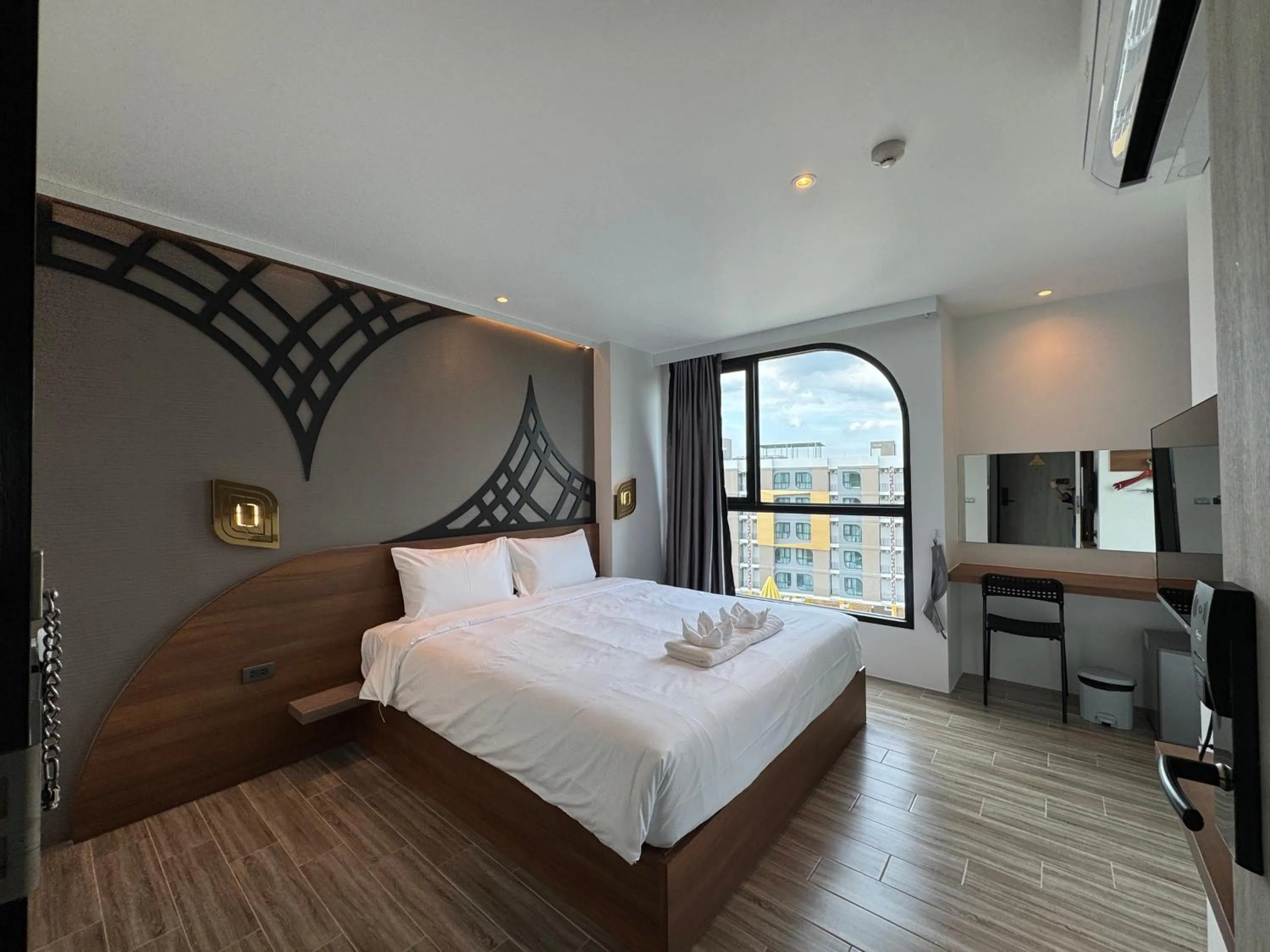 Superior King Room in S3 Ayutthaya Hotel