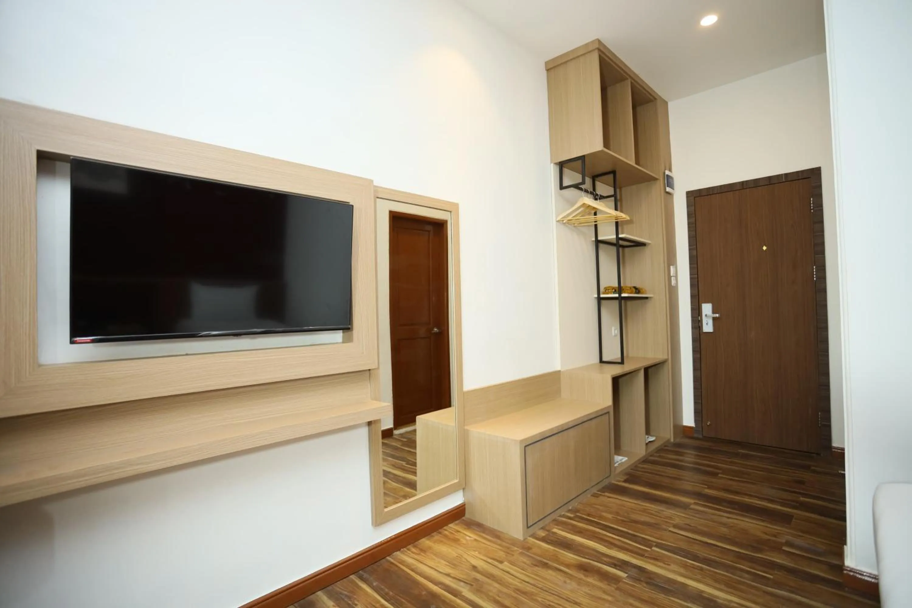 Twin Room in Parkside Meuligoe Hotel