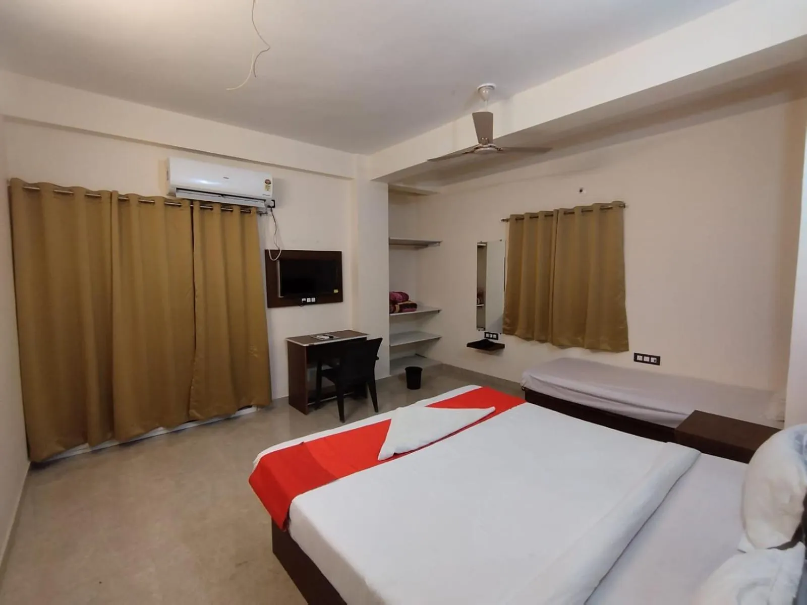 Family Room with Balcony - single occupancy in Hotel Siddhi Residency 200 meter from Aiims
