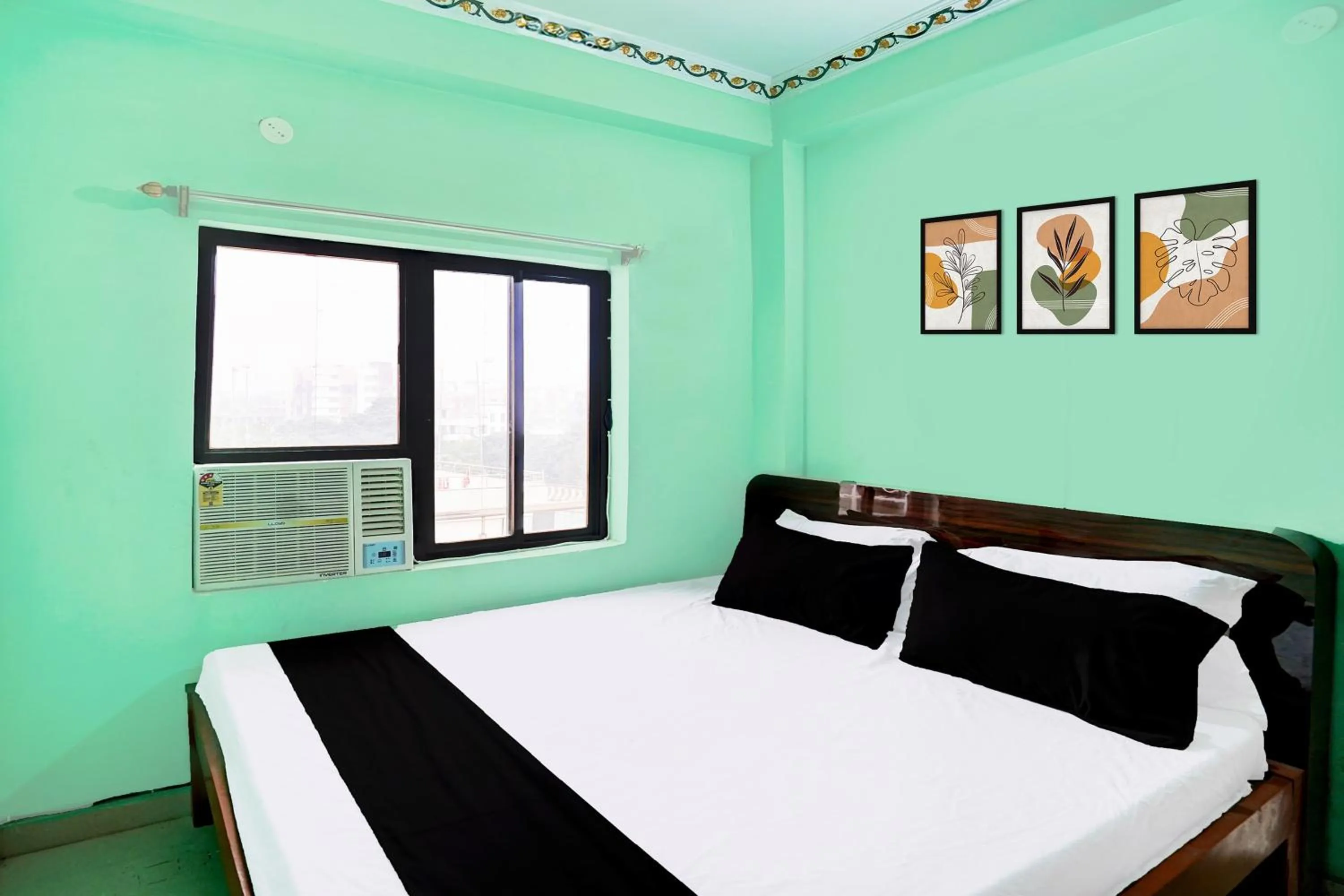Classic Triple Room - single occupancy in Super Hotel O Bhagwanpur Chowk Muzaffarpur
