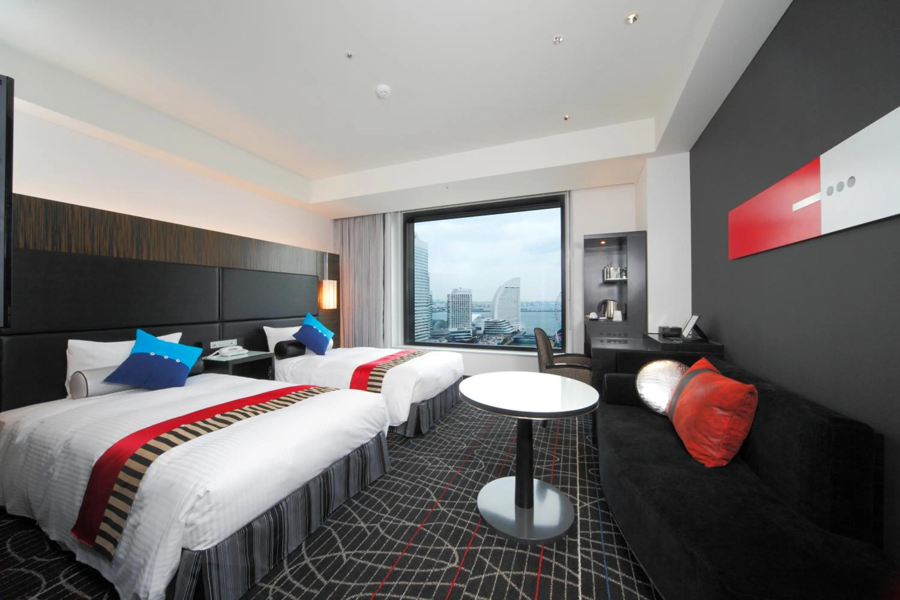 Deluxe Twin Room with Bay View - Non-Smoking in New Otani Inn Yokohama Premium