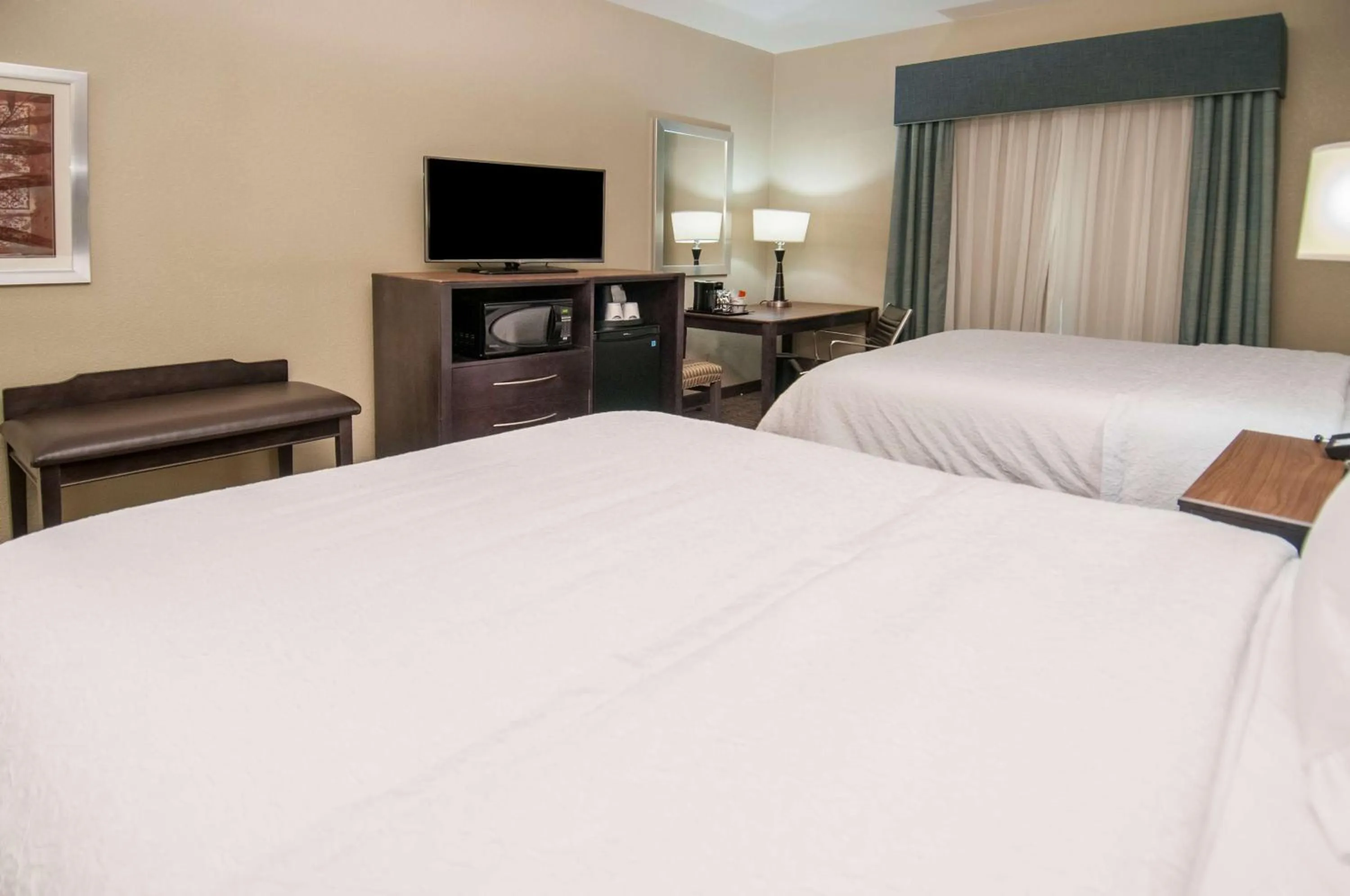 Queen Room with Two Queen Beds (4 Adults) in Hampton Inn Hernando, MS